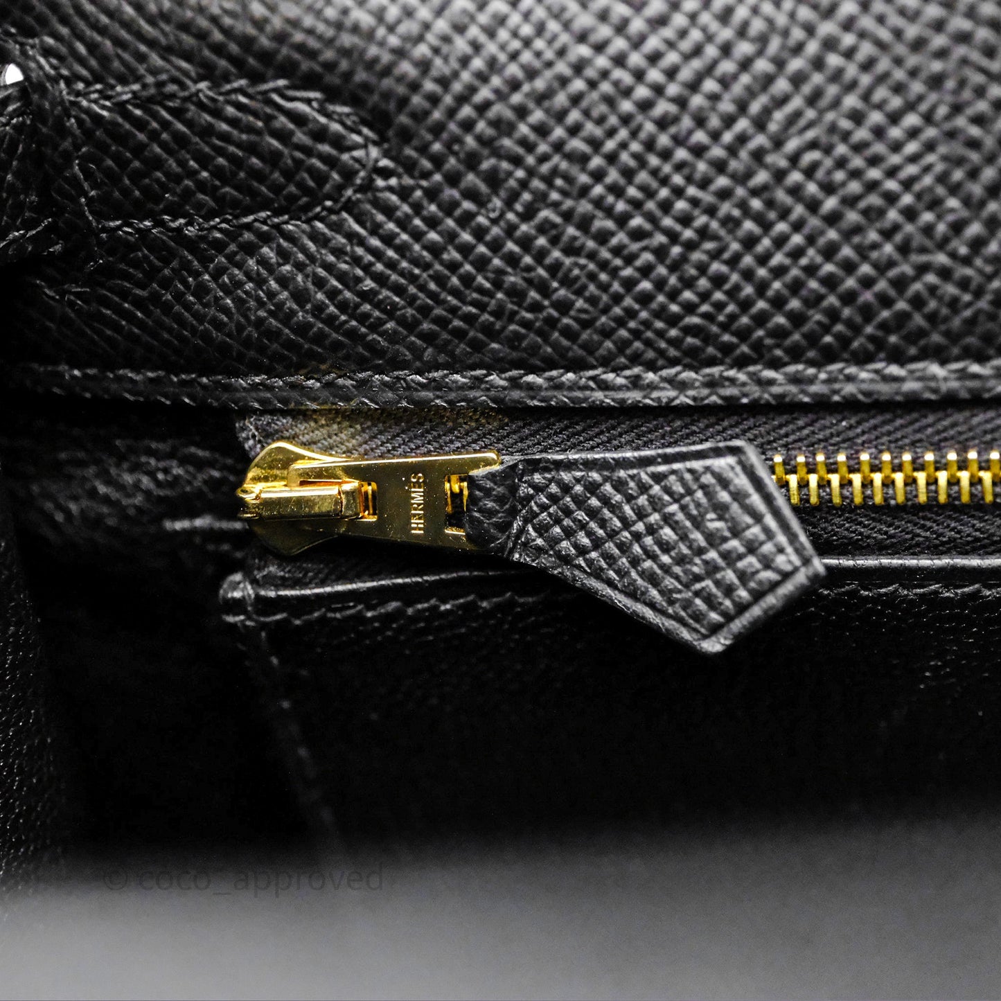 Hermès Kelly 25 Sellier Noir Black 89 Epsom Gold Hardware
