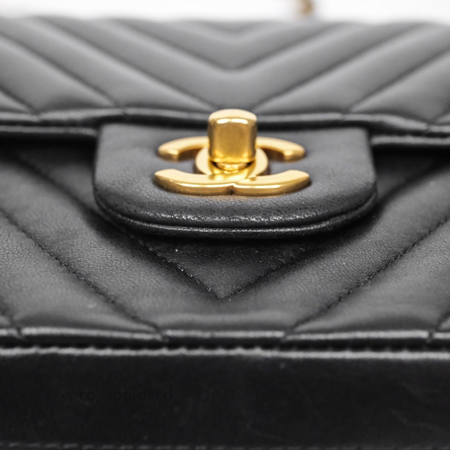Chanel Classic Medium Flap Chevron Black Lambskin Aged Gold Hardware