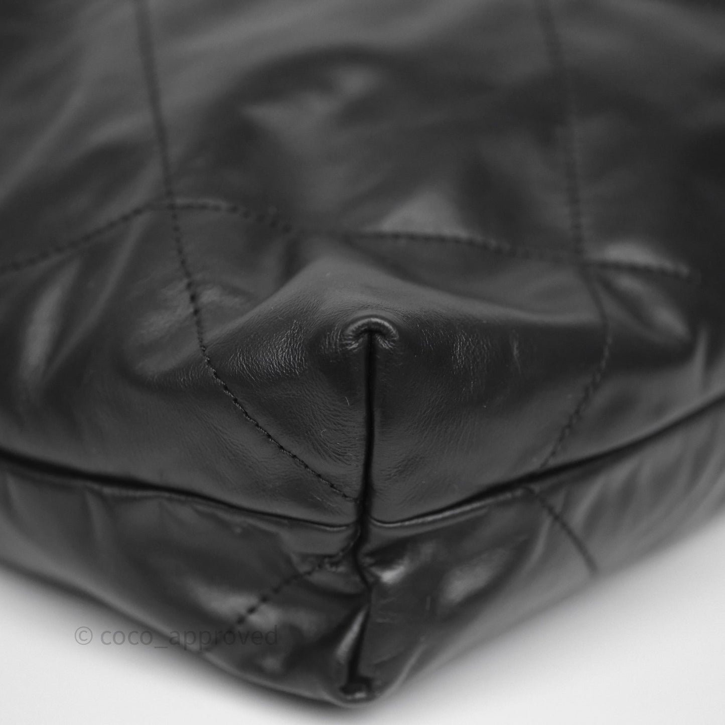 Chanel 22 Medium Black Crumpled Calfskin Aged Gold Hardware