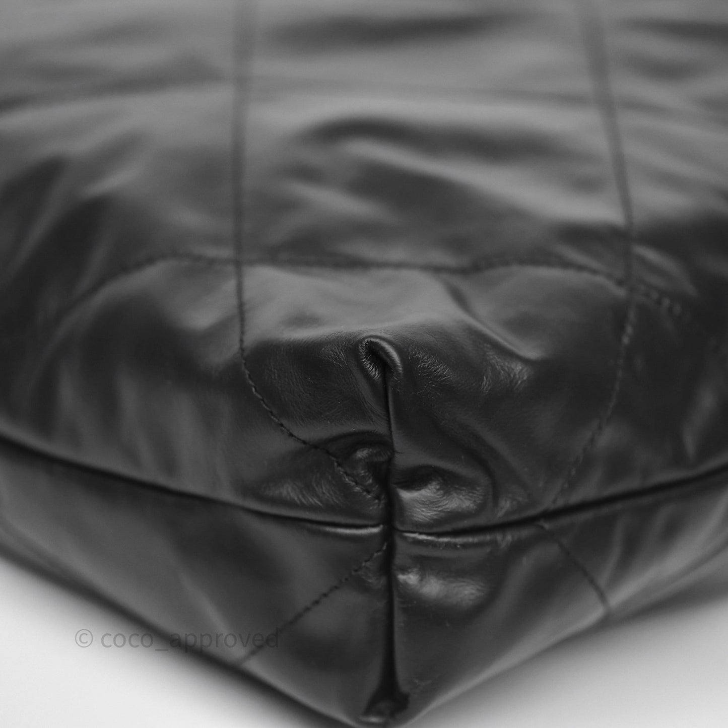 Chanel 22 Medium Black Crumpled Calfskin Aged Gold Hardware