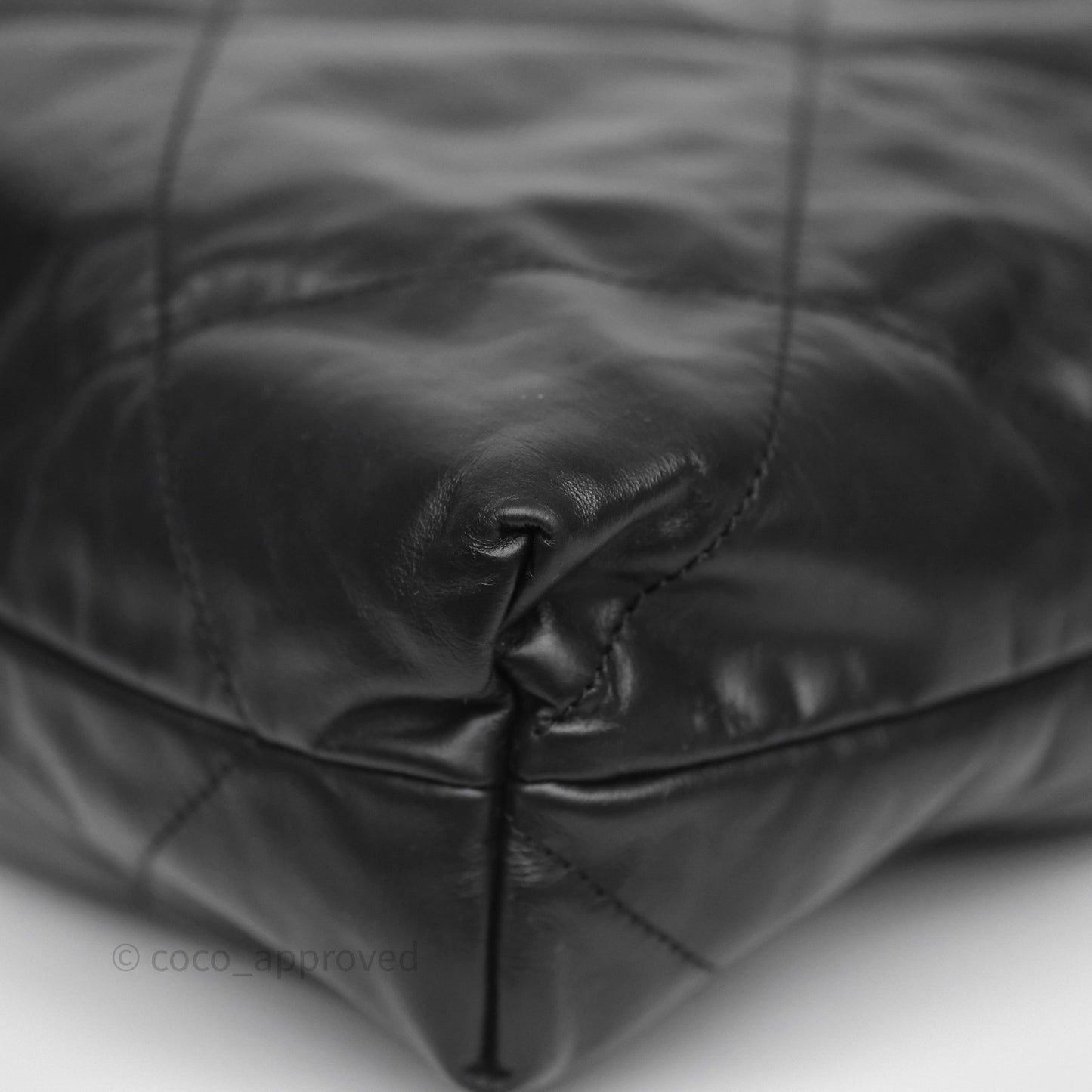 Chanel 22 Medium Black Crumpled Calfskin Aged Gold Hardware