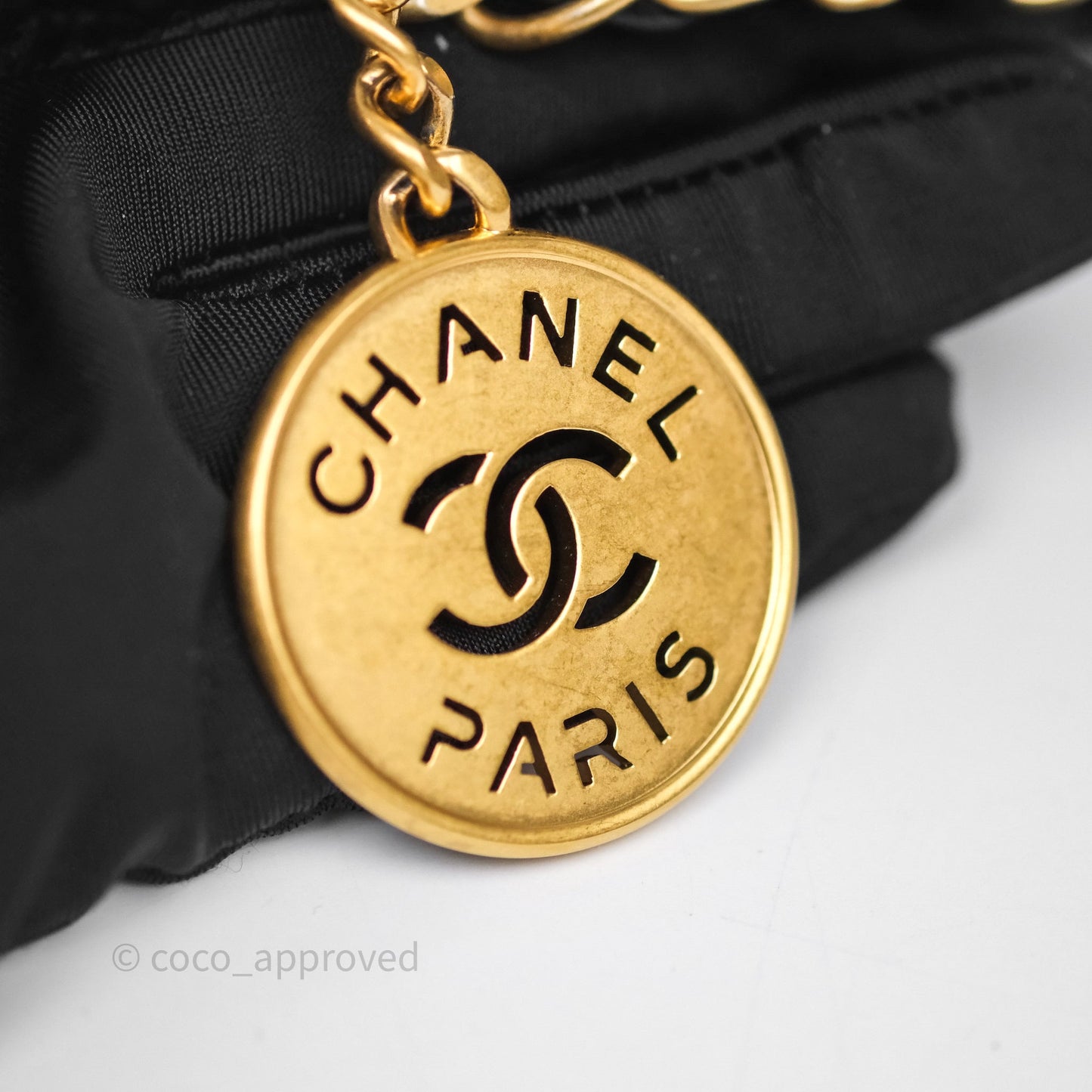 Chanel 22 Medium Black Crumpled Calfskin Aged Gold Hardware
