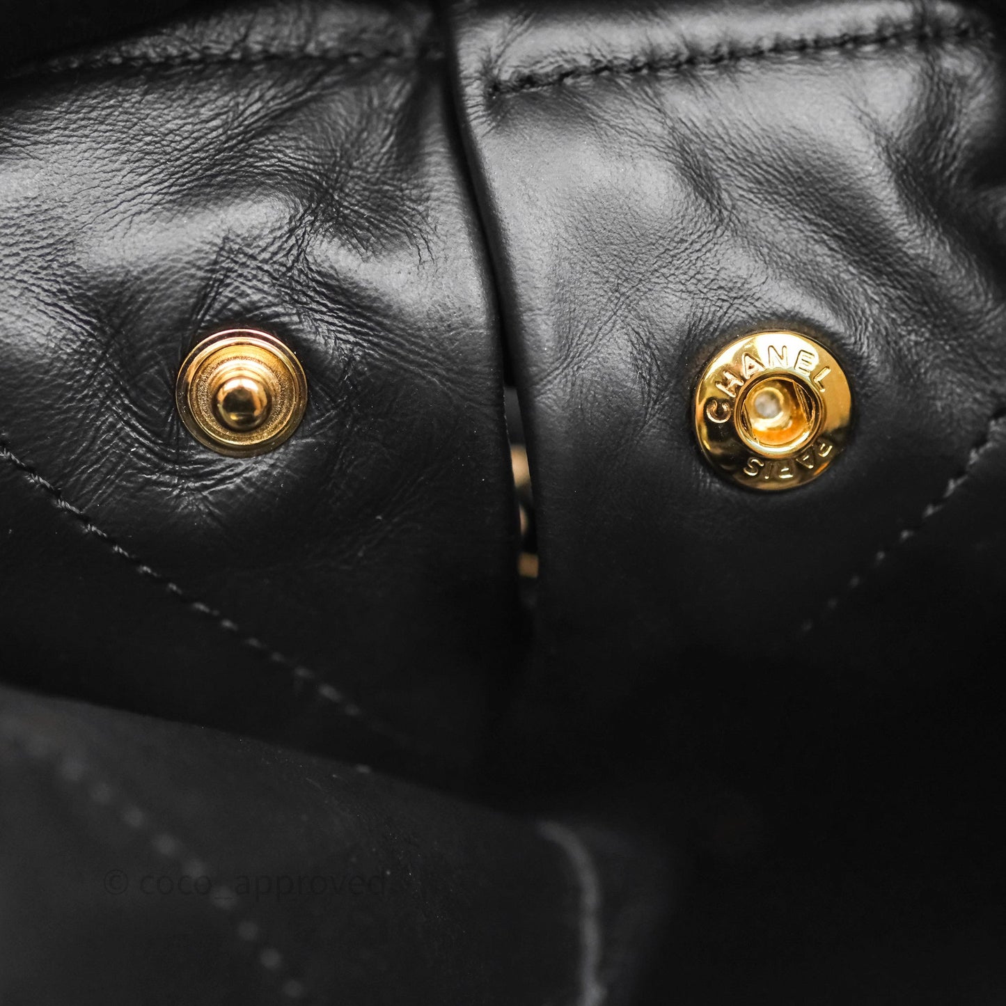 Chanel 22 Medium Black Crumpled Calfskin Aged Gold Hardware