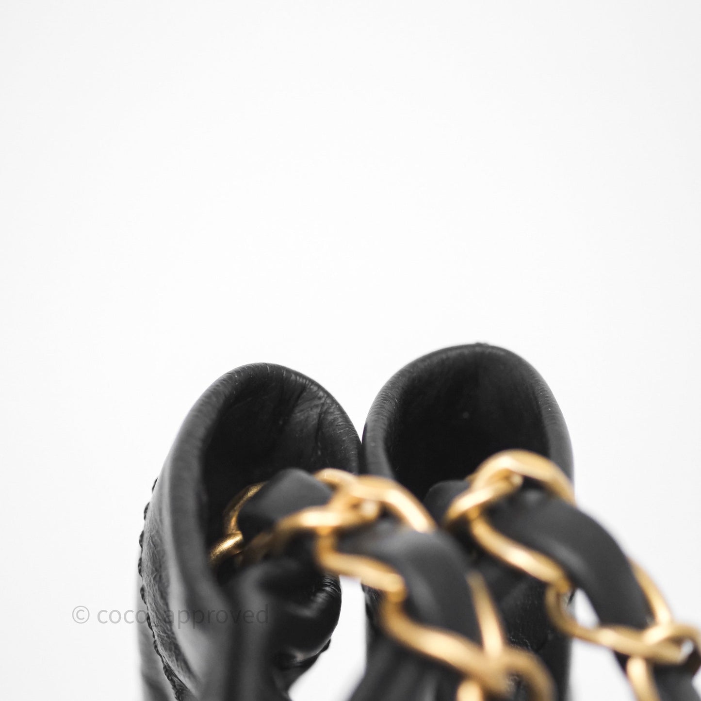 Chanel 22 Medium Black Crumpled Calfskin Aged Gold Hardware