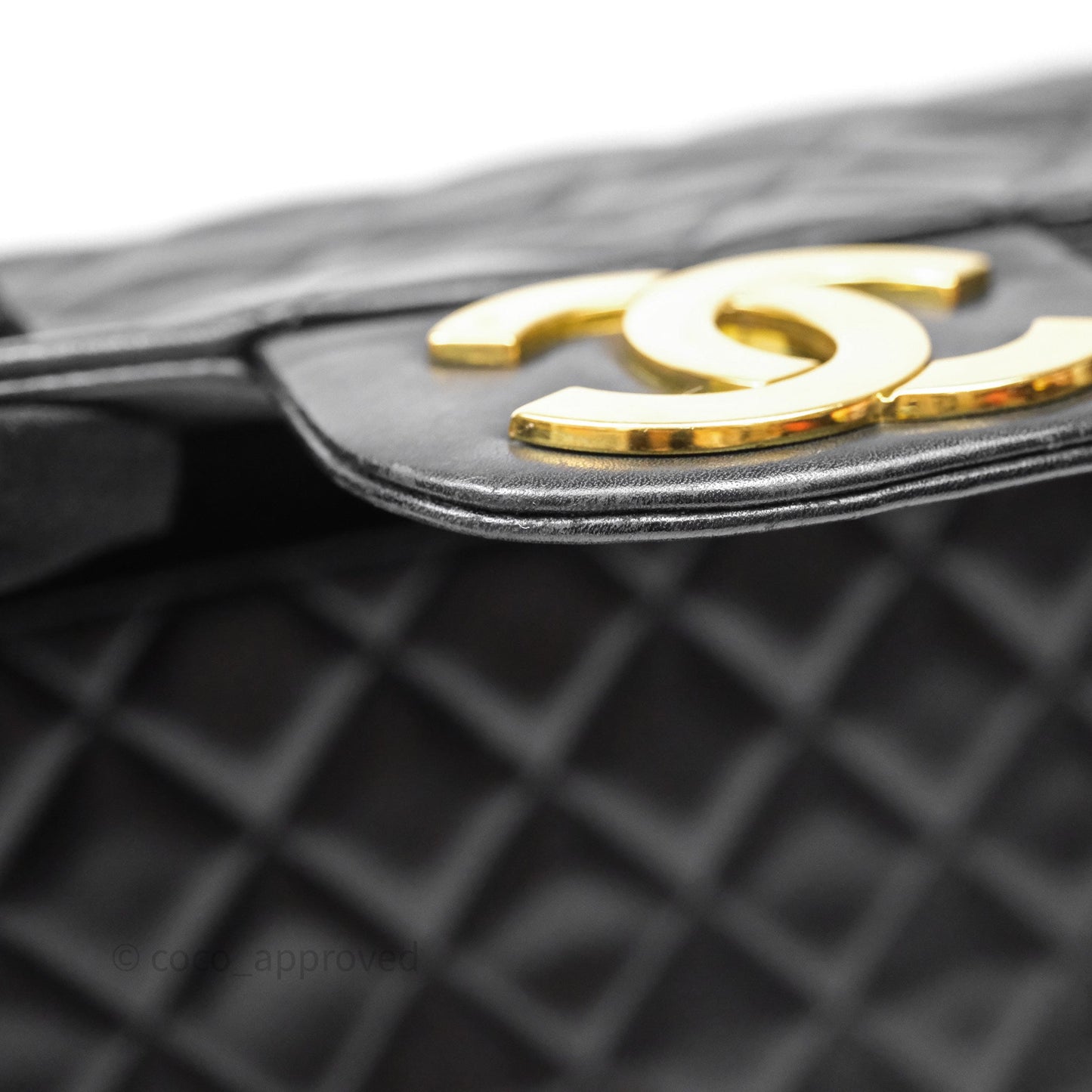Chanel Vintage Jumbo Single Flap Black Lambskin 24K Gold Hardware