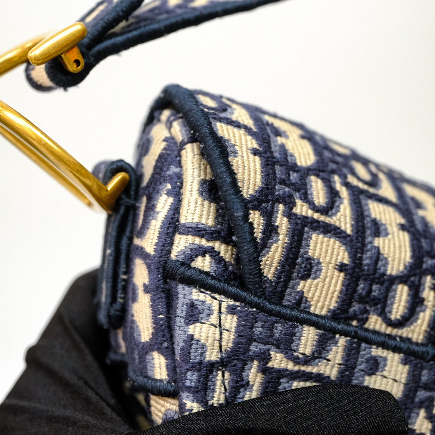 Christian Dior Saddle Bag Navy Dior Oblique Embroidery Gold Hardware