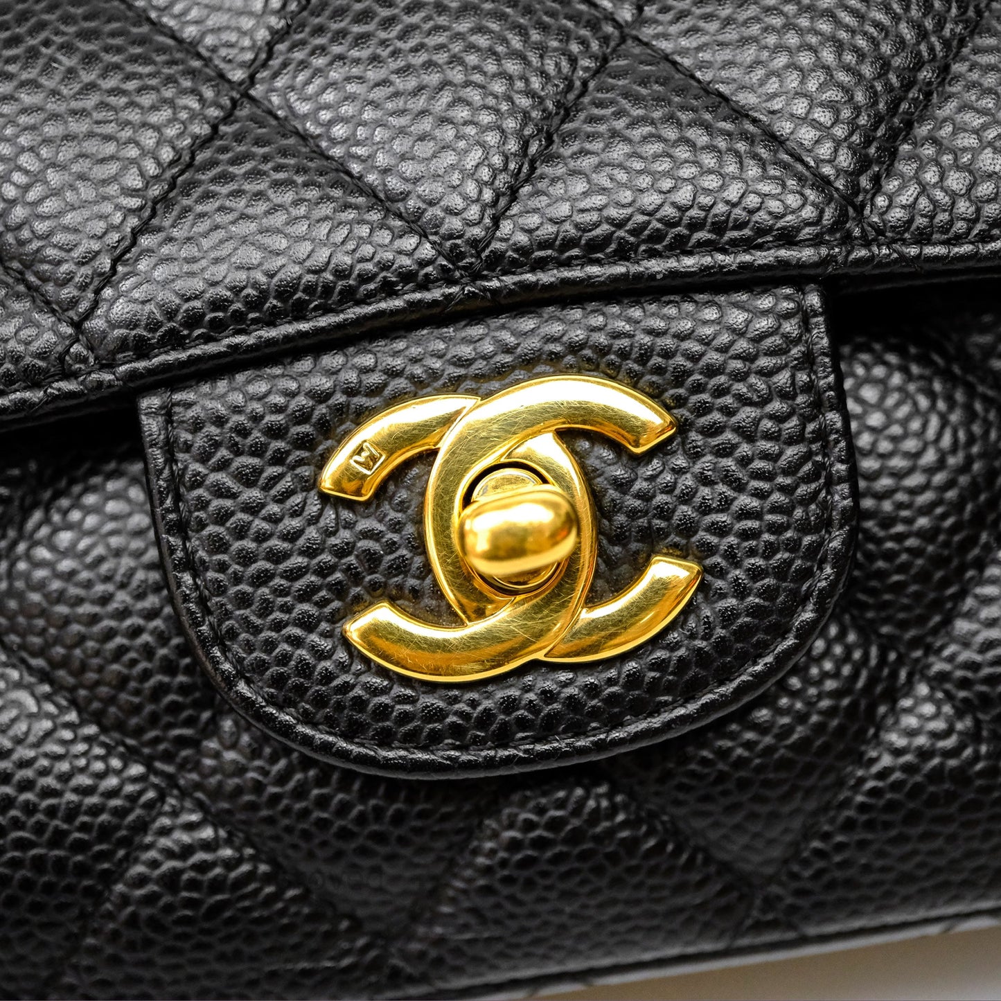 Chanel Classic M/L Medium Flap Quilted Black Caviar Gold Hardware