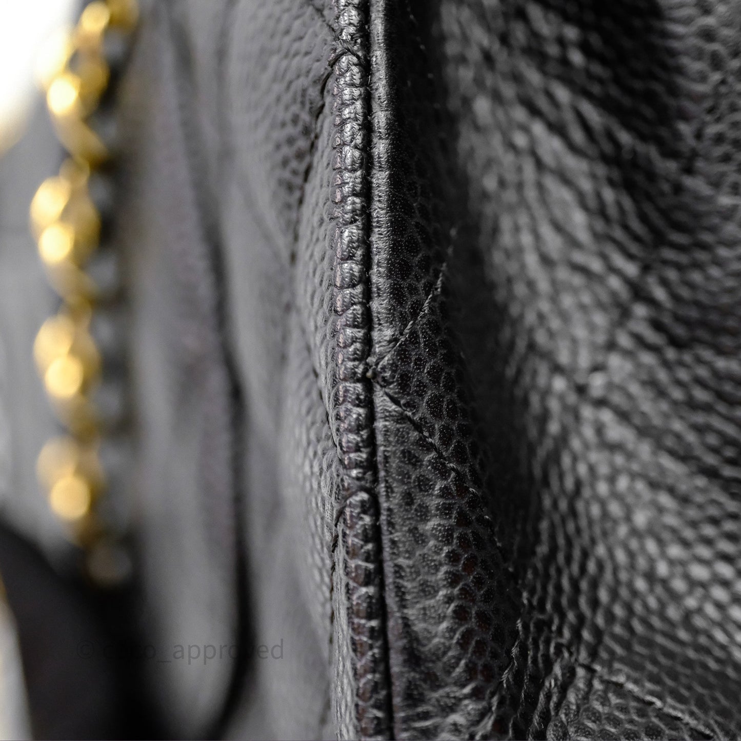 Chanel Classic M/L Medium Flap Quilted Black Caviar Gold Hardware