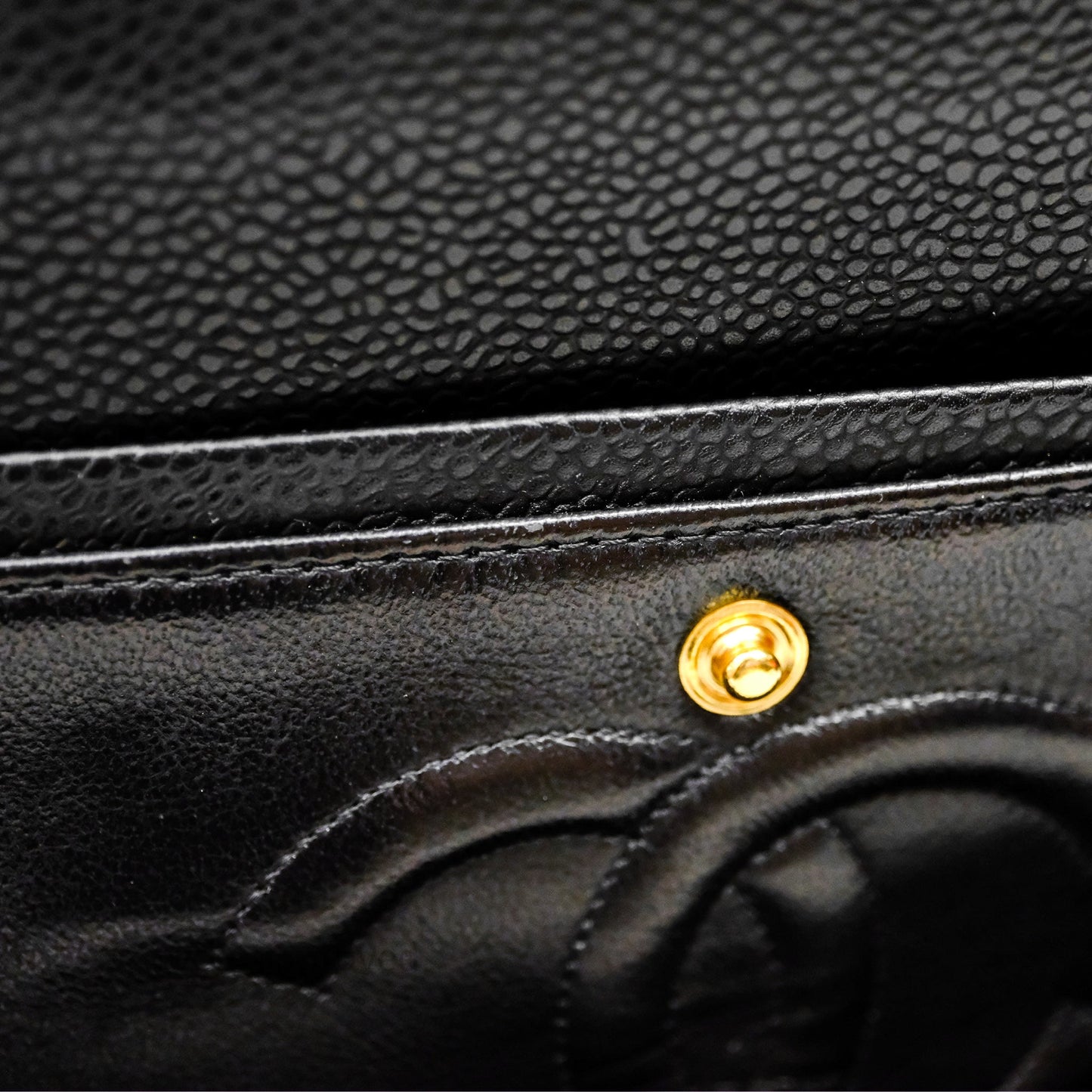 Chanel Classic M/L Medium Flap Quilted Black Caviar Gold Hardware