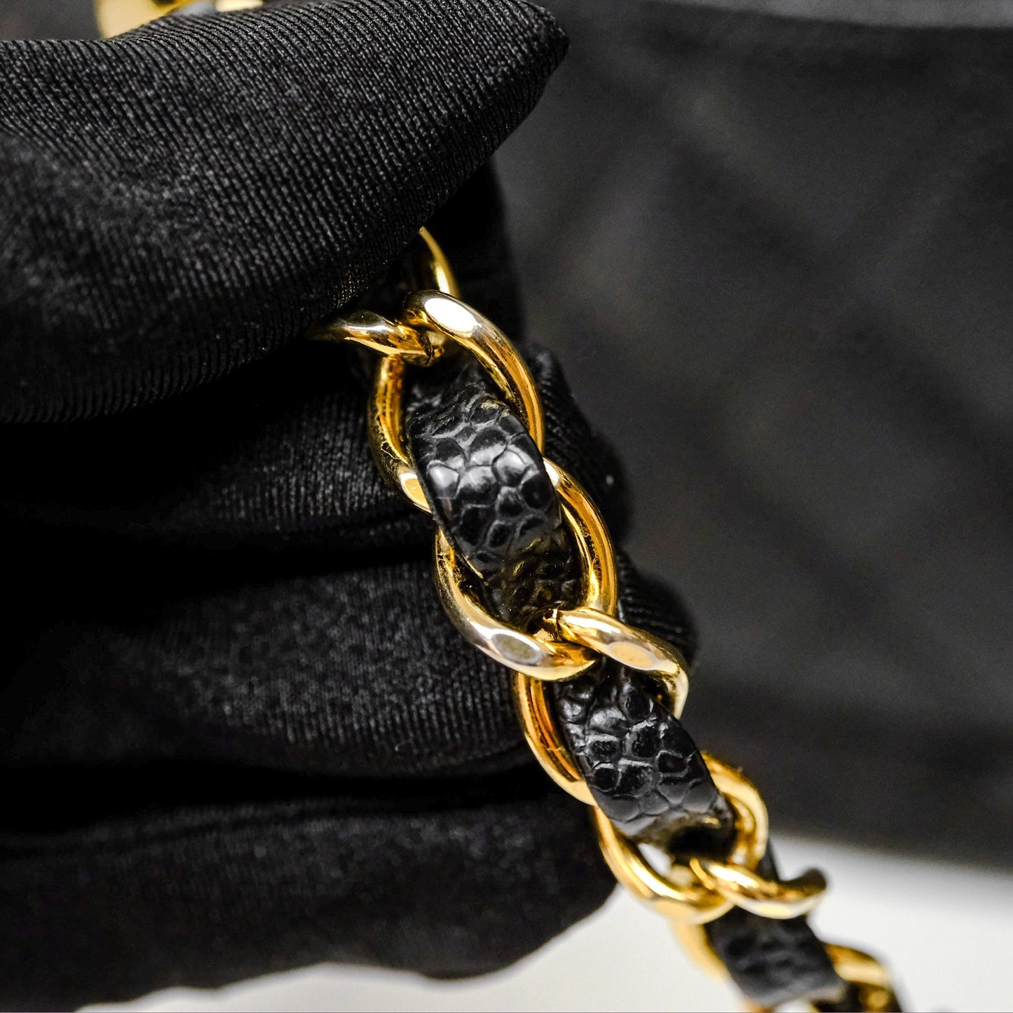 Chanel Classic M/L Medium Flap Quilted Black Caviar Gold Hardware