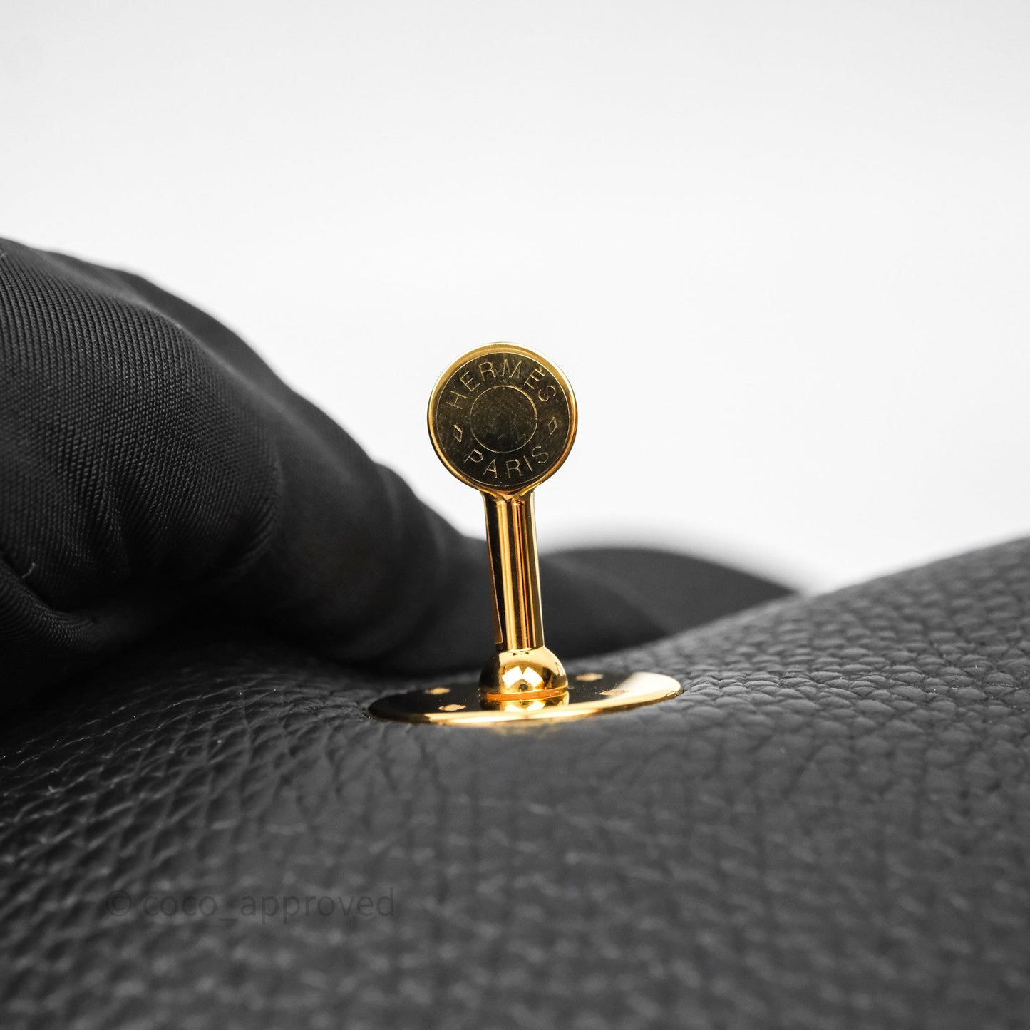 Hermès Lindy 26 Black Taurillon Clemence Gold Hardware
