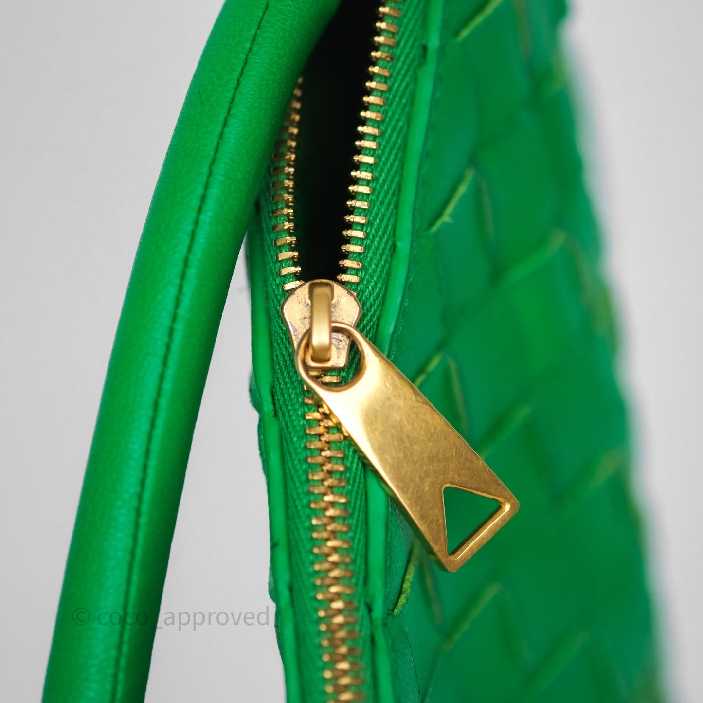 Bottega Veneta Medium Turn Pouch Nappa Intrecciato Parakeet Green