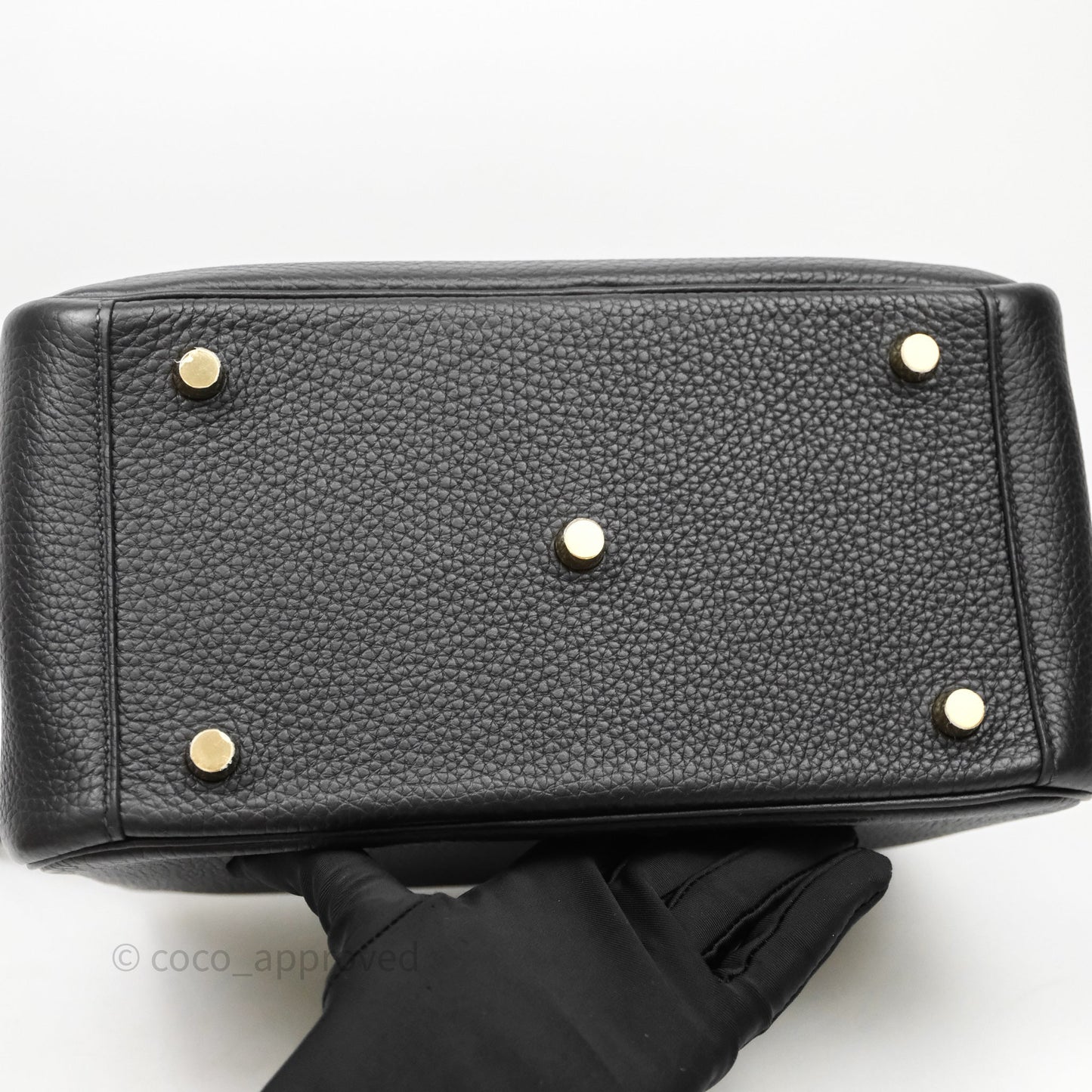 Hermès Lindy 26 Black Taurillon Clemence Gold Hardware