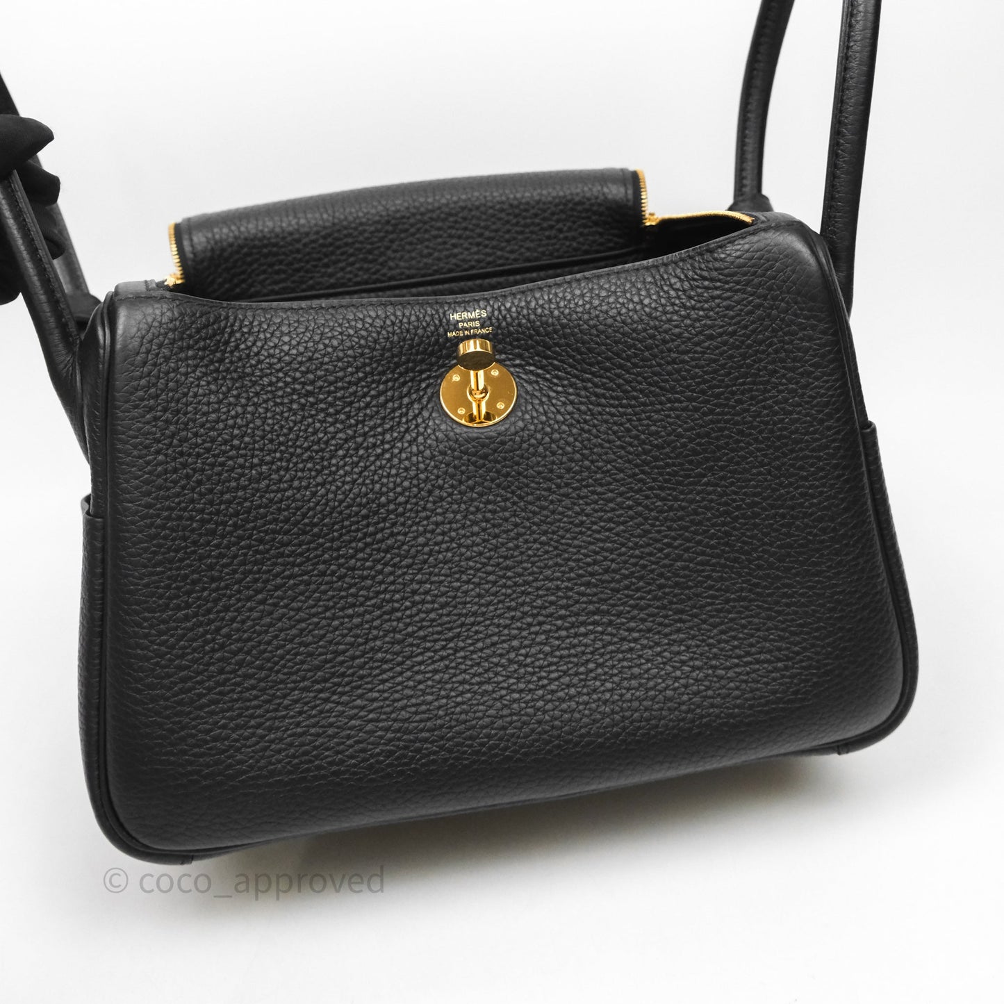 Hermès Lindy 26 Black Taurillon Clemence Gold Hardware