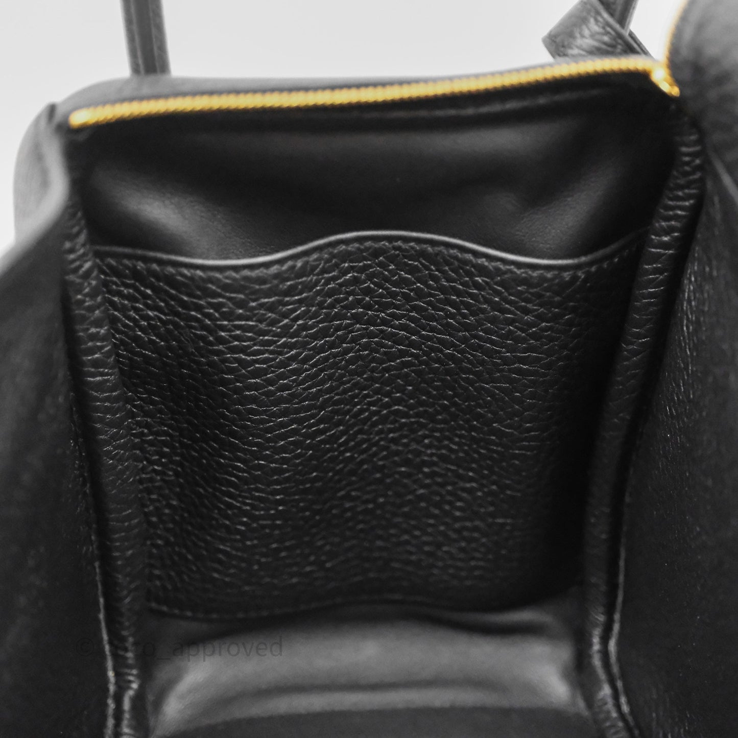 Hermès Lindy 26 Black Taurillon Clemence Gold Hardware