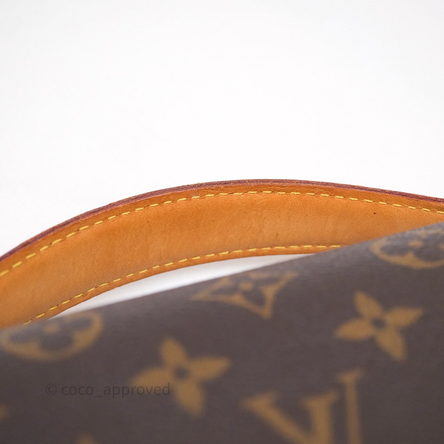 Louis Vuitton Pochette Metis Monogram Canvas