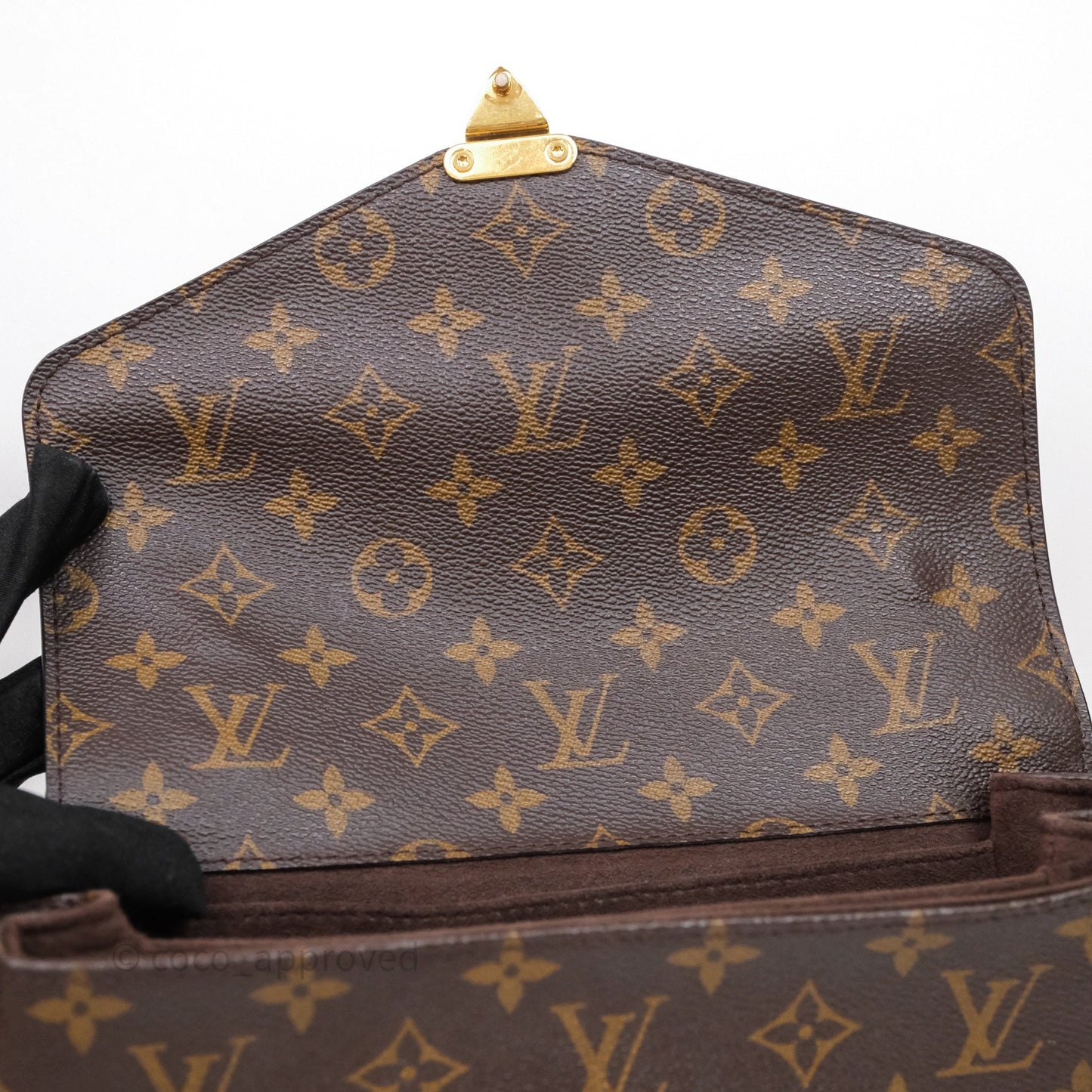 Louis Vuitton Pochette Metis Monogram Canvas