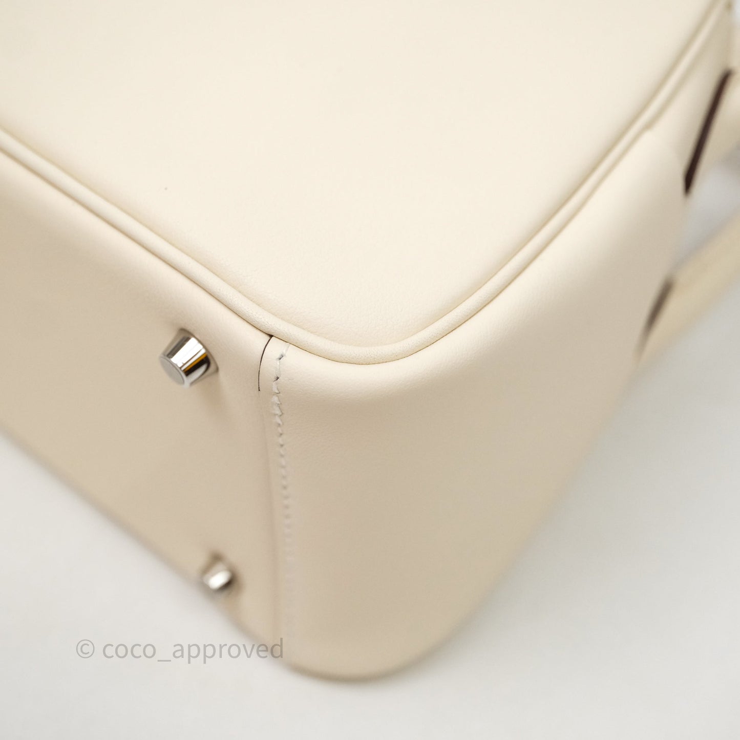 Hermès Mini Lindy 20 Nata I2 Swift Palladium Hardware