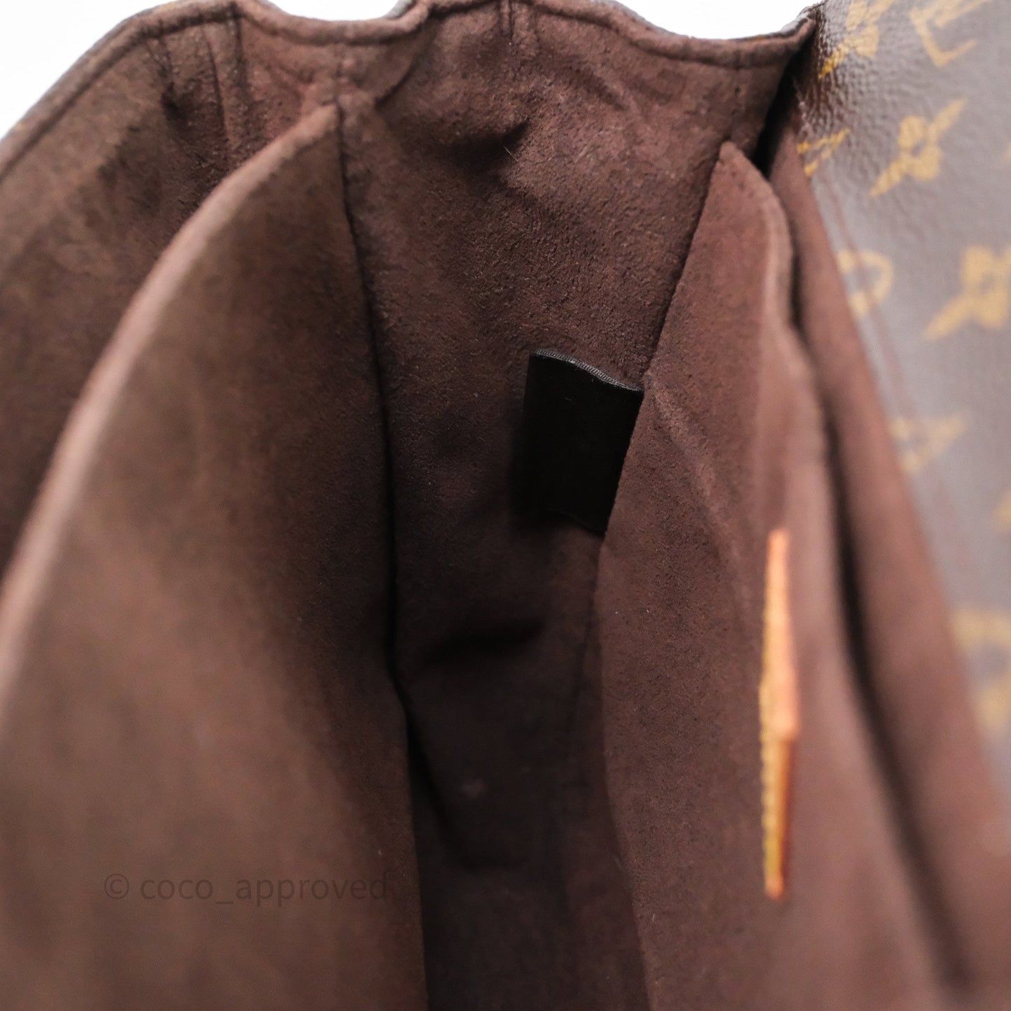 Louis Vuitton Pochette Metis Monogram Canvas