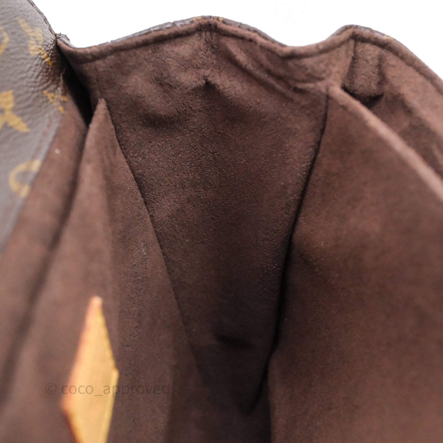 Louis Vuitton Pochette Metis Monogram Canvas