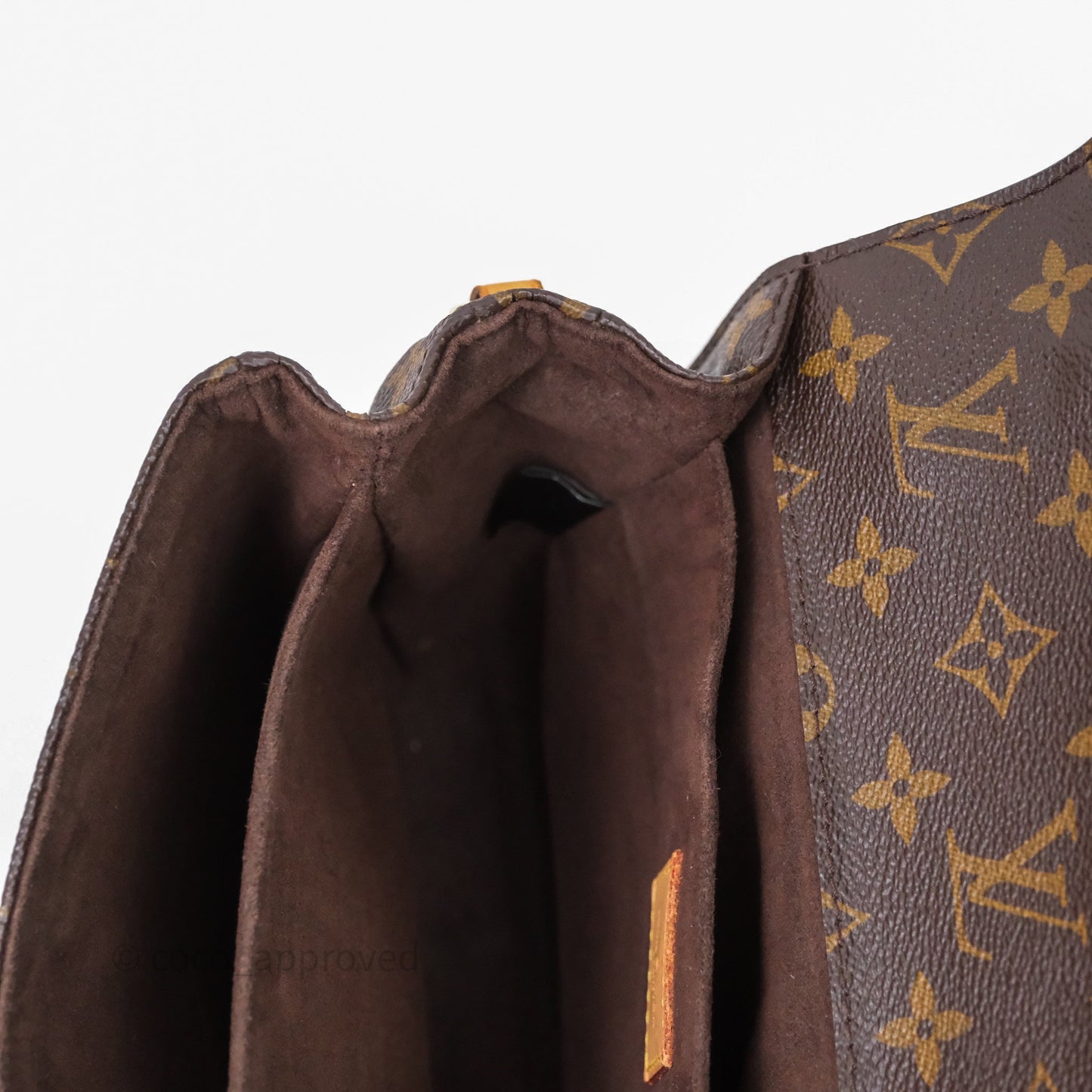 Louis Vuitton Pochette Metis Monogram Canvas