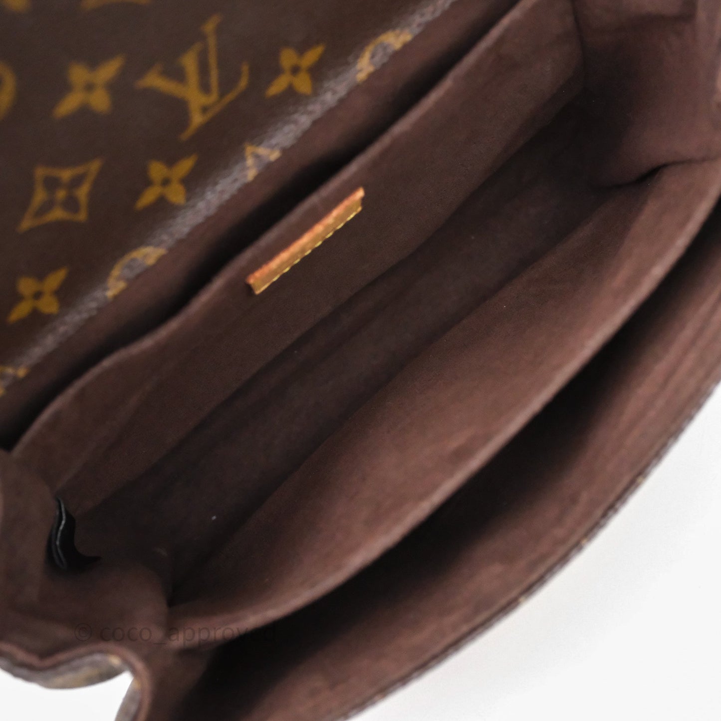 Louis Vuitton Pochette Metis Monogram Canvas