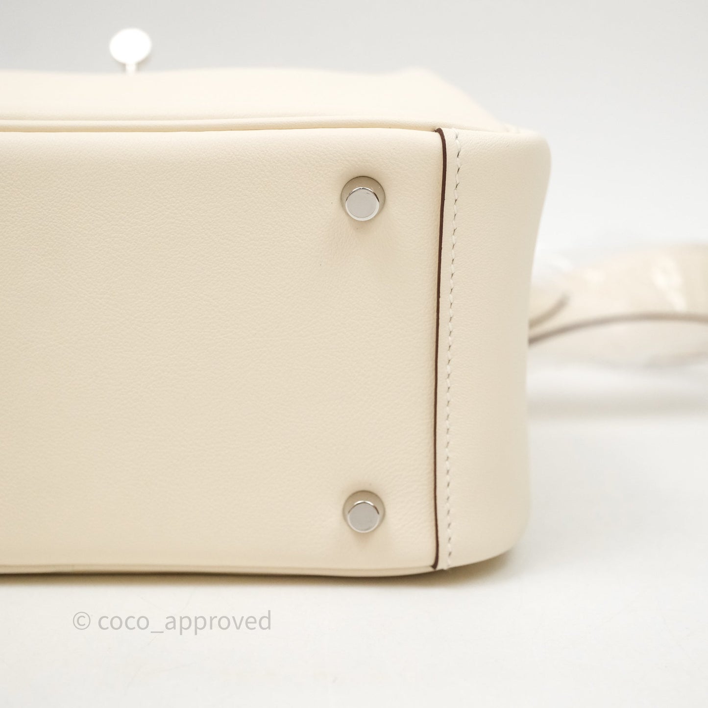 Hermès Mini Lindy 20 Nata I2 Swift Palladium Hardware