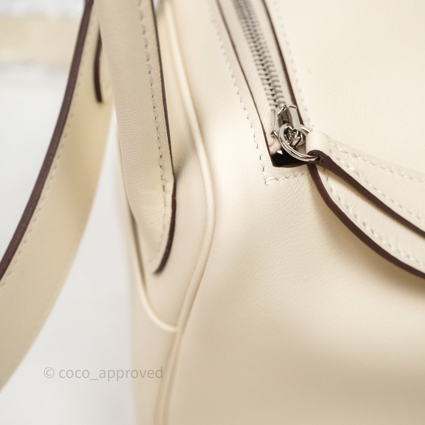 Hermès Mini Lindy 20 Nata I2 Swift Palladium Hardware