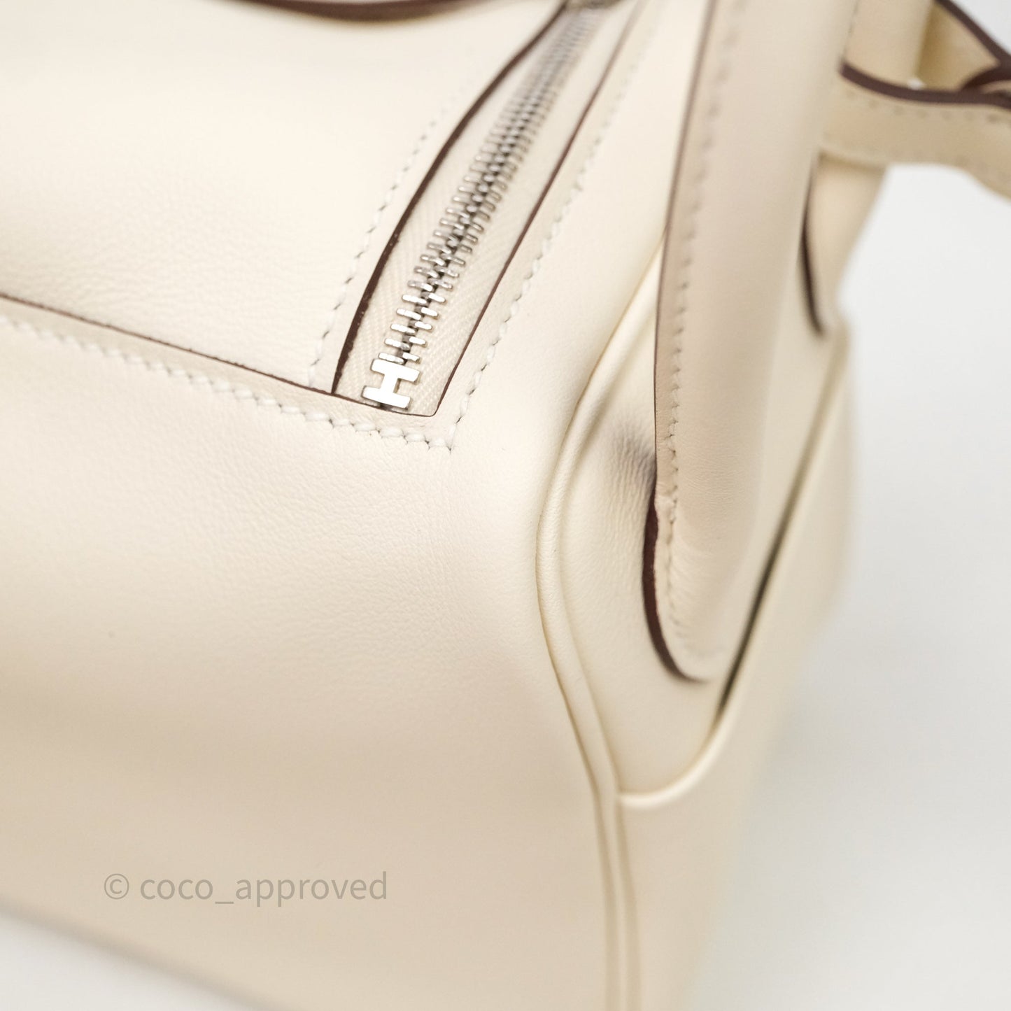 Hermès Mini Lindy 20 Nata I2 Swift Palladium Hardware