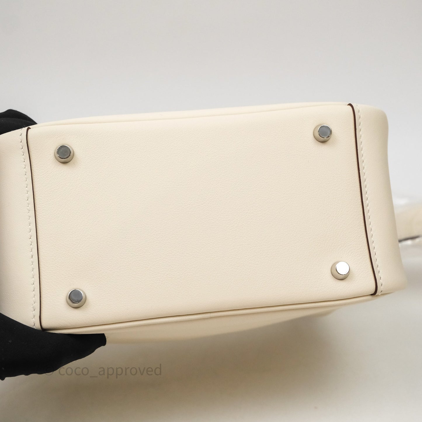 Hermès Mini Lindy 20 Nata I2 Swift Palladium Hardware
