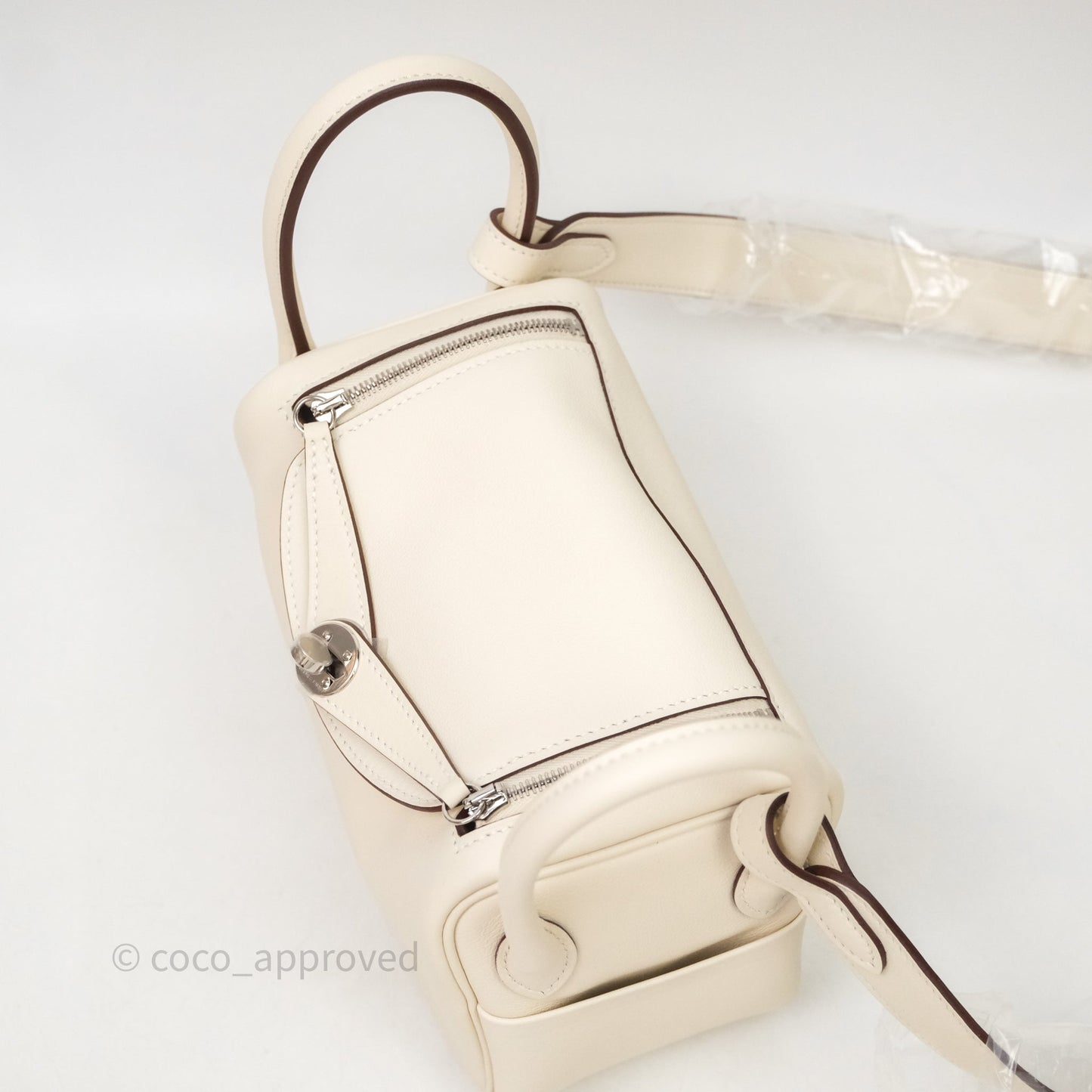 Hermès Mini Lindy 20 Nata I2 Swift Palladium Hardware