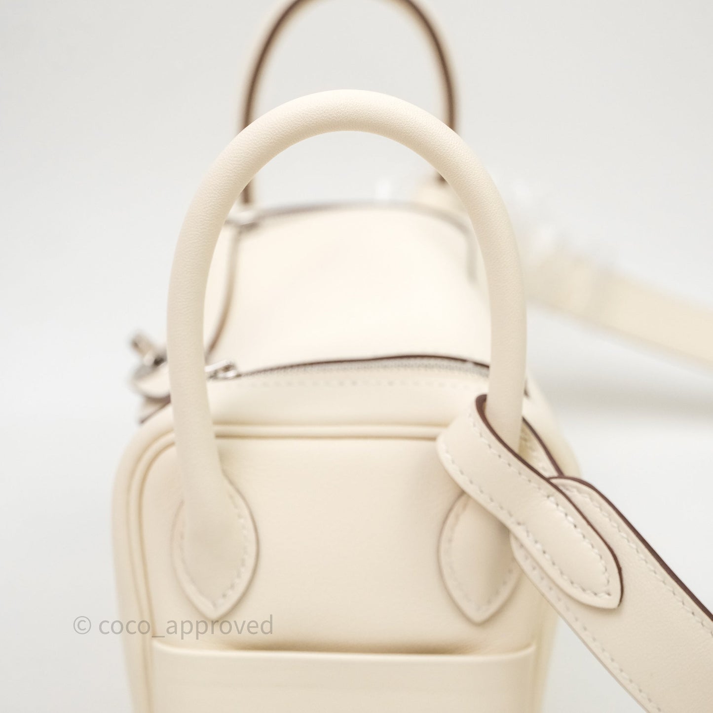 Hermès Mini Lindy 20 Nata I2 Swift Palladium Hardware