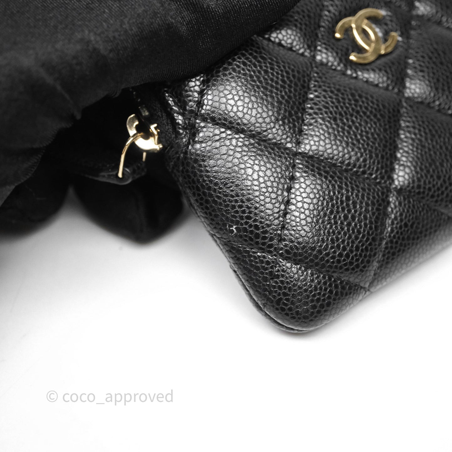 Chanel Quilted Classic Zip Card Holder Wallet Black Caviar Gold Hardware