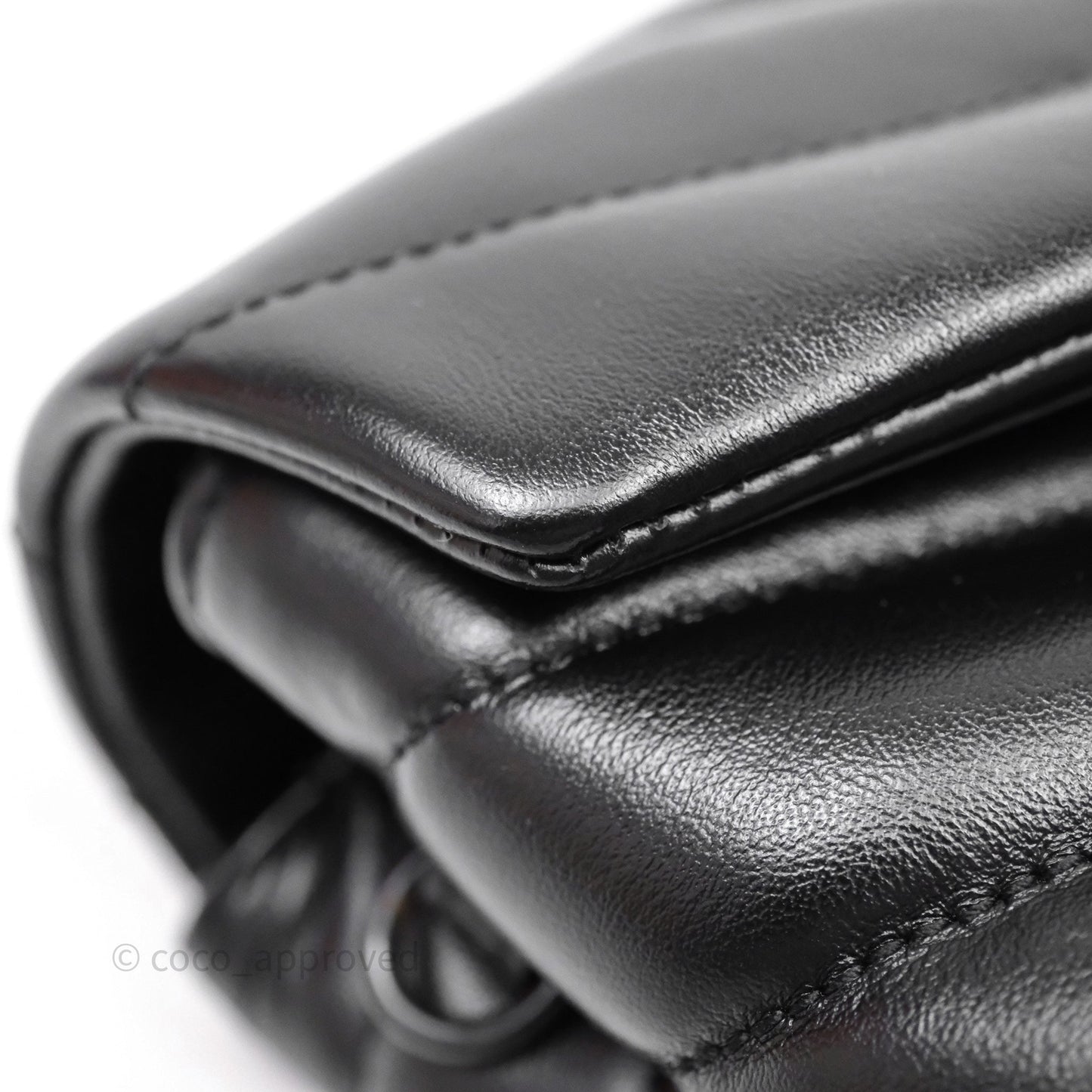 Saint Laurent Loulou Toy Quilted Leather Shoulder Bag Black