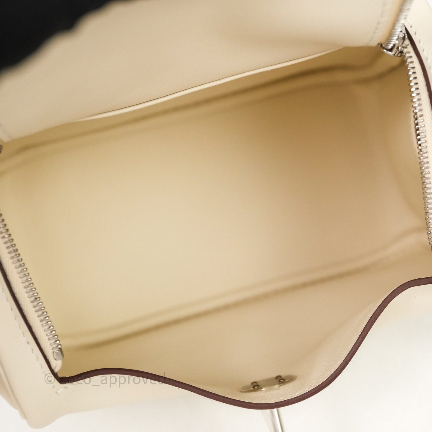 Hermès Mini Lindy 20 Nata I2 Swift Palladium Hardware