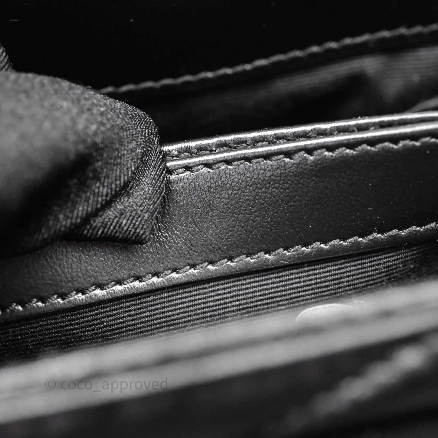 Saint Laurent Loulou Toy Quilted Leather Shoulder Bag Black