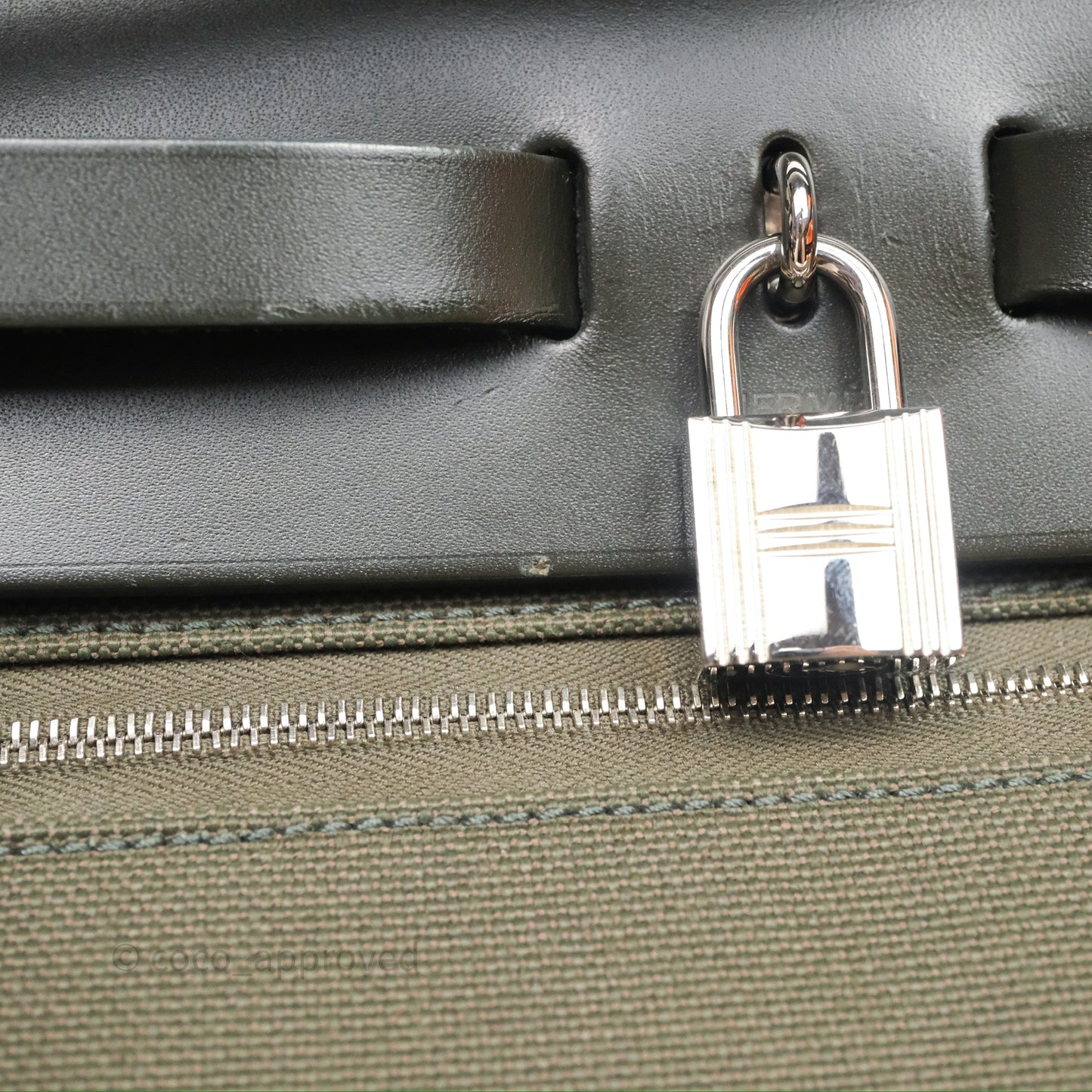 Hermès Herbag Zip 31 Khaki Canvas Palladium Hardware