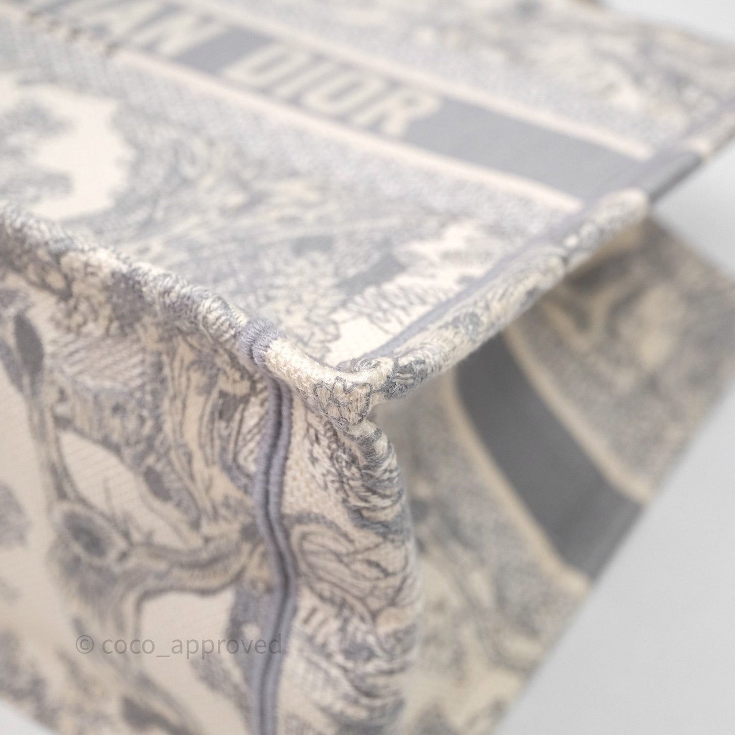 Christian Dior Medium (Old Small) Embroidered Toile De Jouy Light Grey Canvas Book Tote