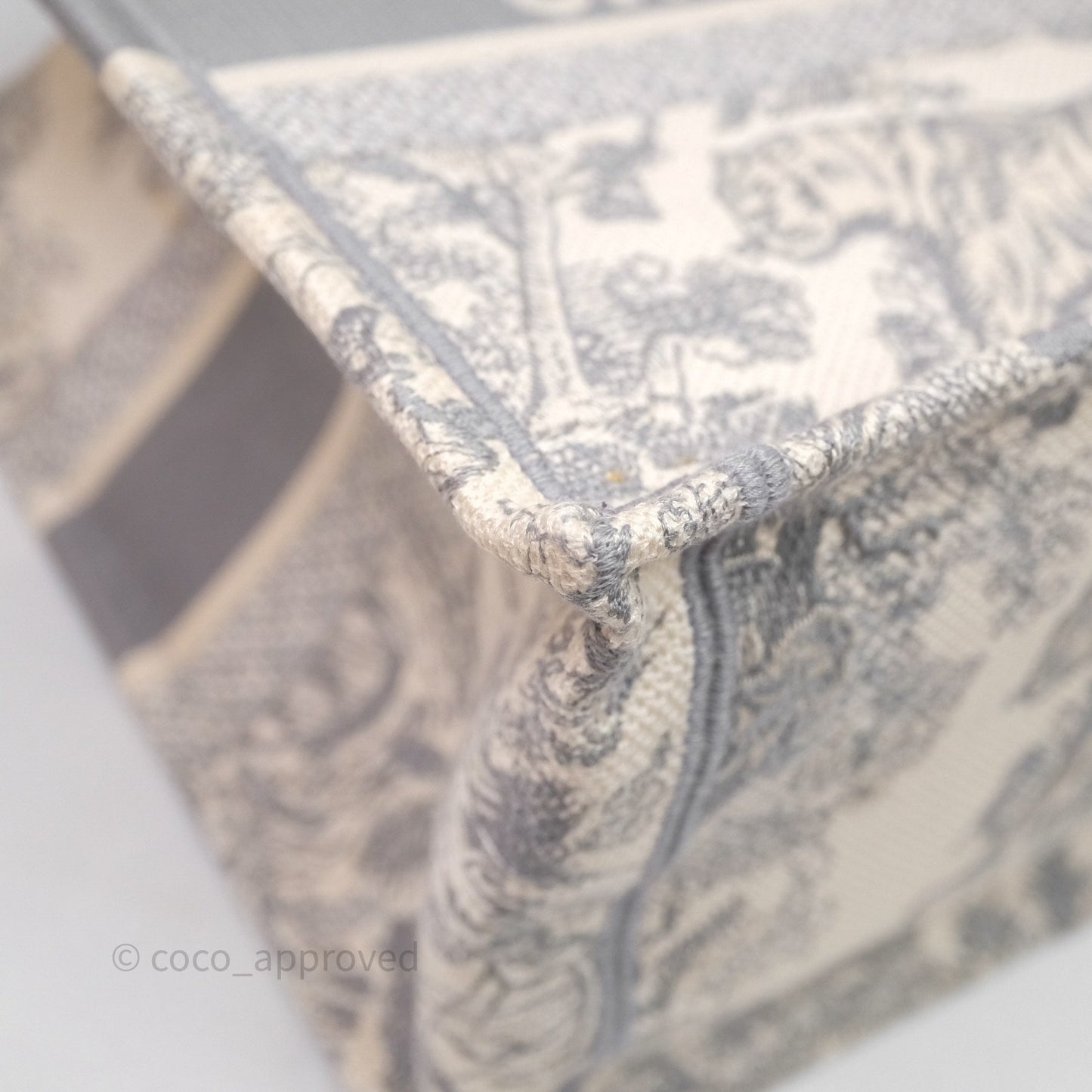 Christian Dior Medium (Old Small) Embroidered Toile De Jouy Light Grey Canvas Book Tote