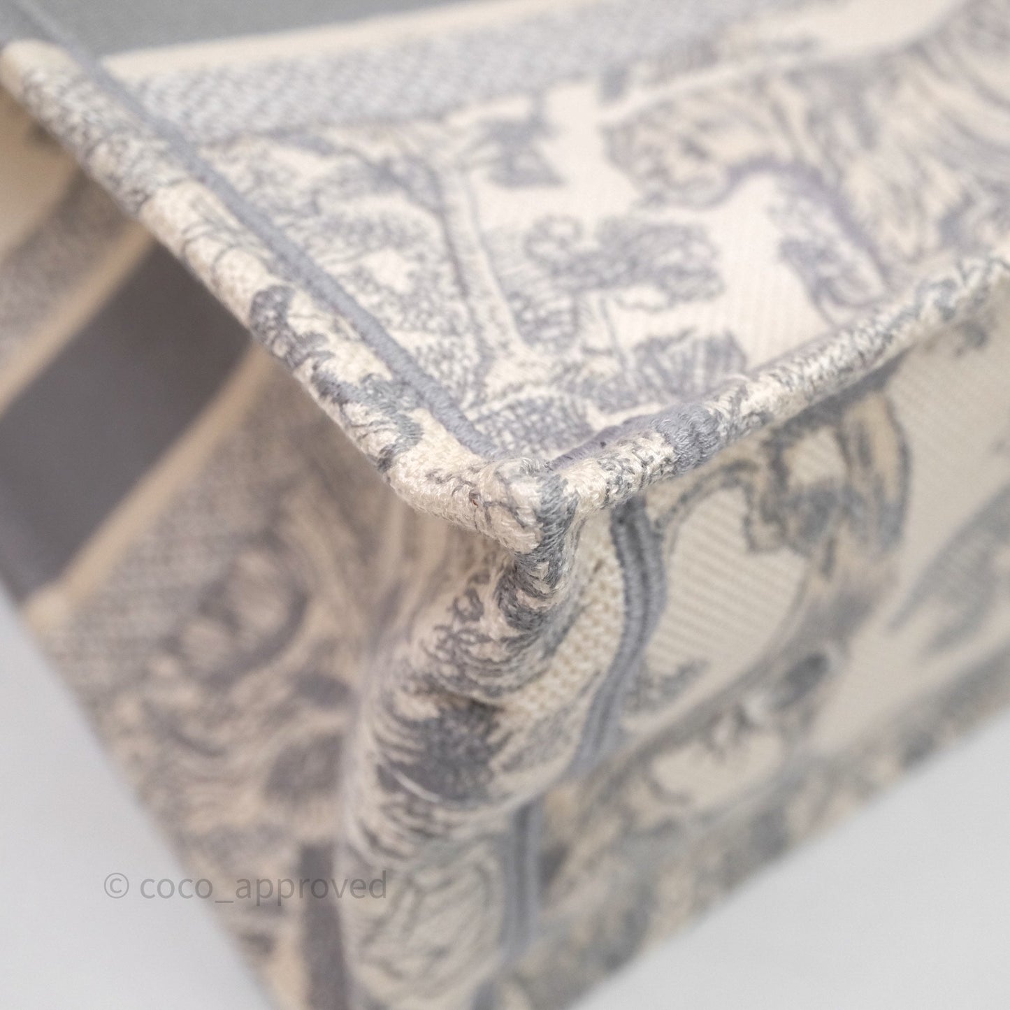 Christian Dior Medium (Old Small) Embroidered Toile De Jouy Light Grey Canvas Book Tote