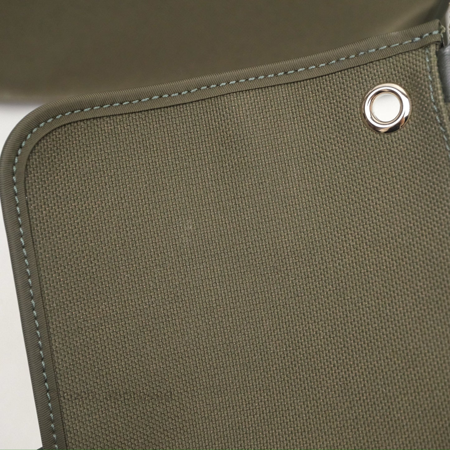 Hermès Herbag Zip 31 Khaki Canvas Palladium Hardware