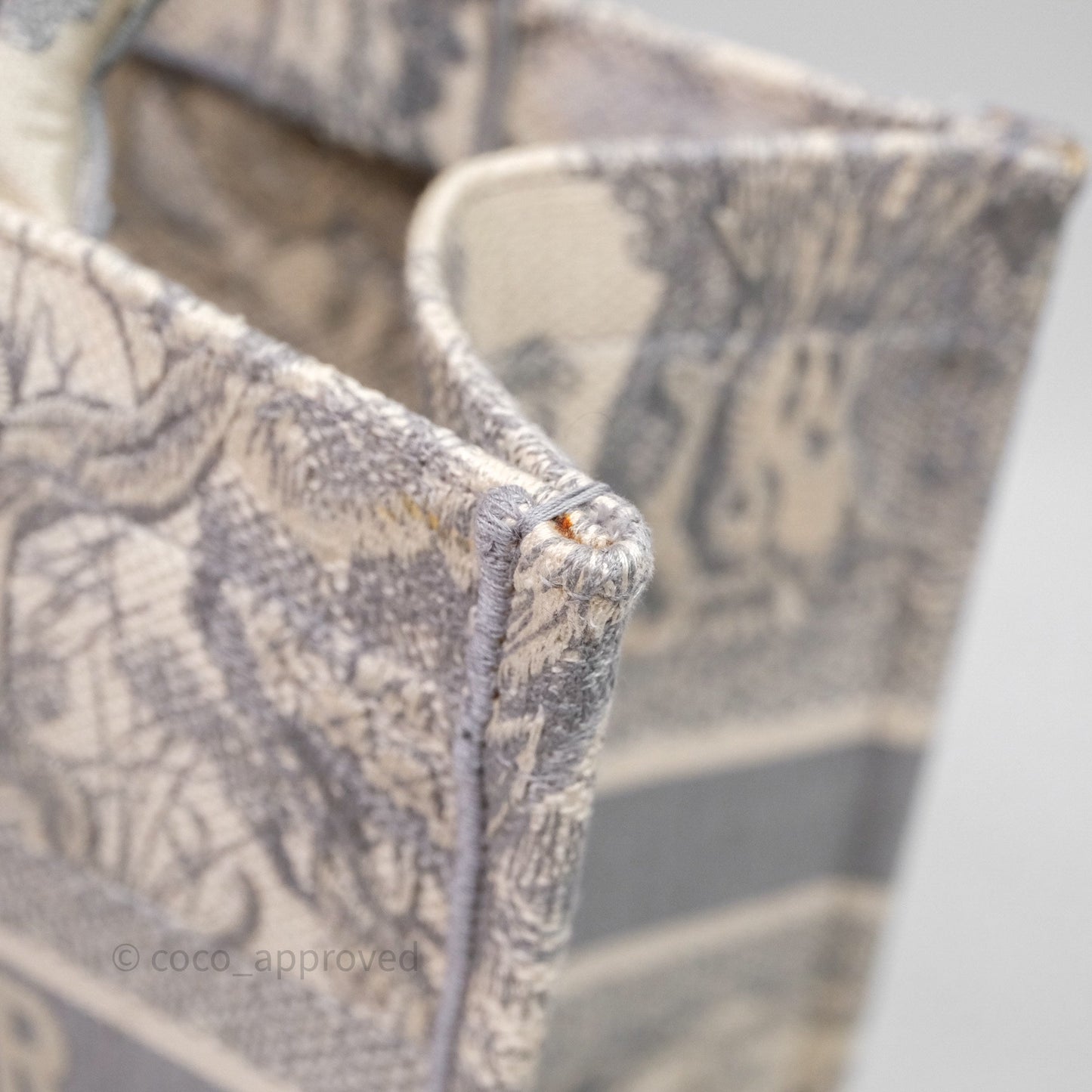 Christian Dior Medium (Old Small) Embroidered Toile De Jouy Light Grey Canvas Book Tote