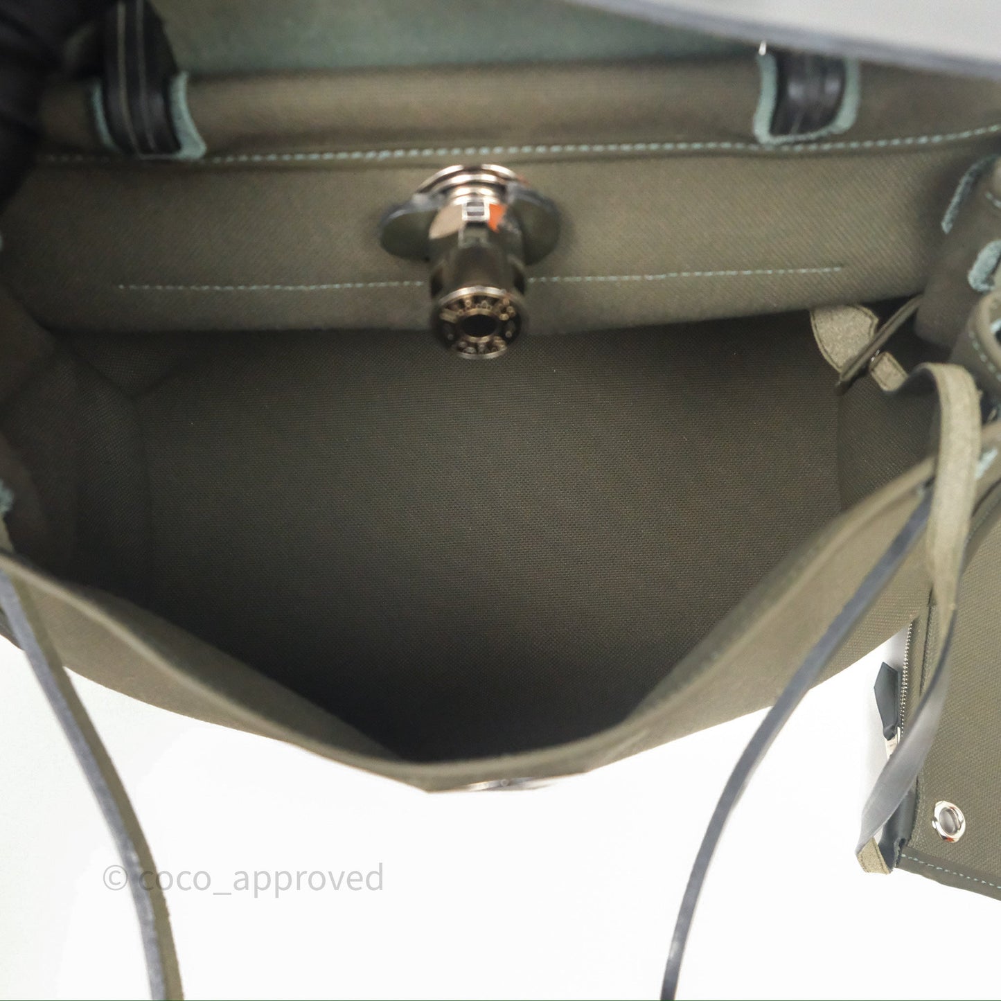Hermès Herbag Zip 31 Khaki Canvas Palladium Hardware
