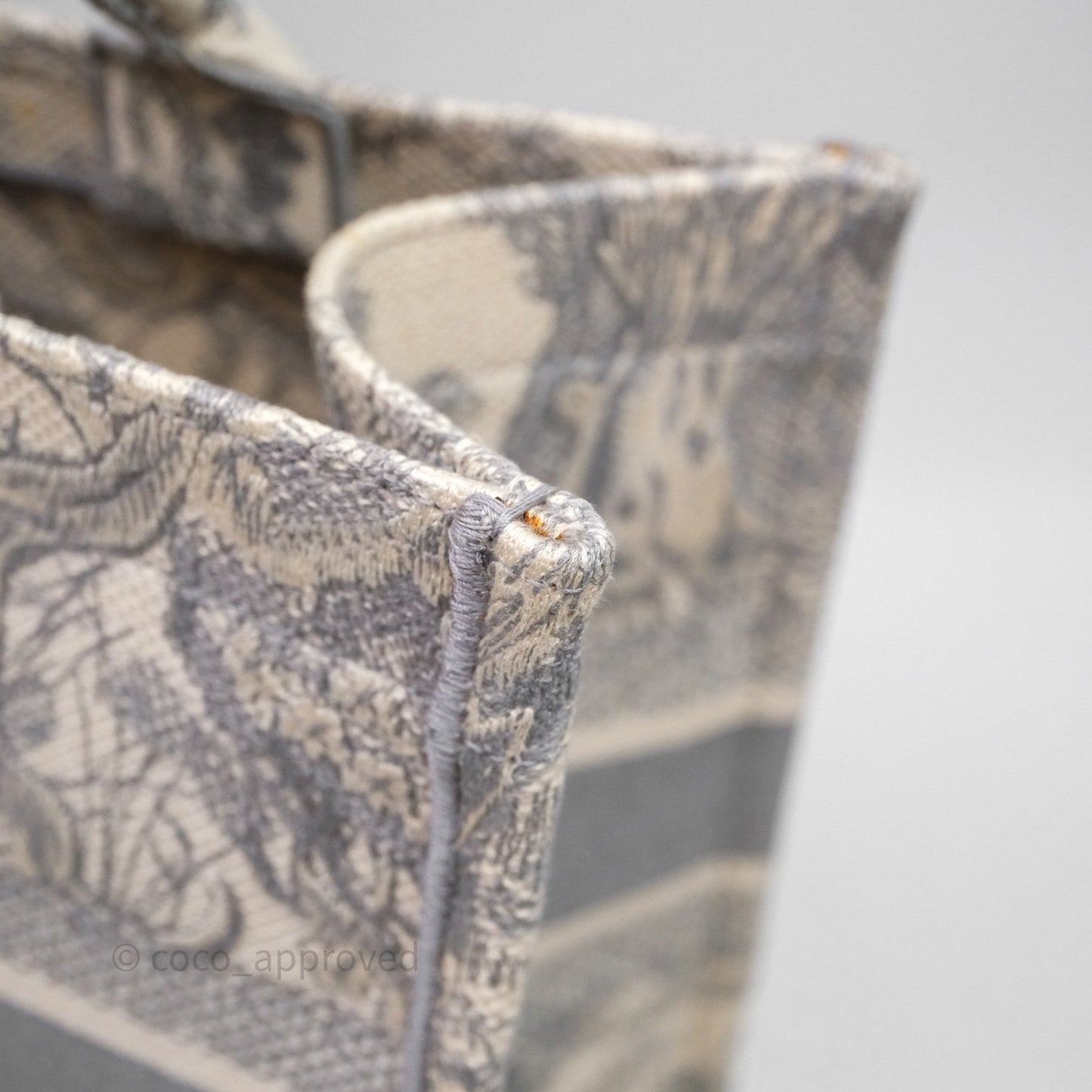 Christian Dior Medium (Old Small) Embroidered Toile De Jouy Light Grey Canvas Book Tote