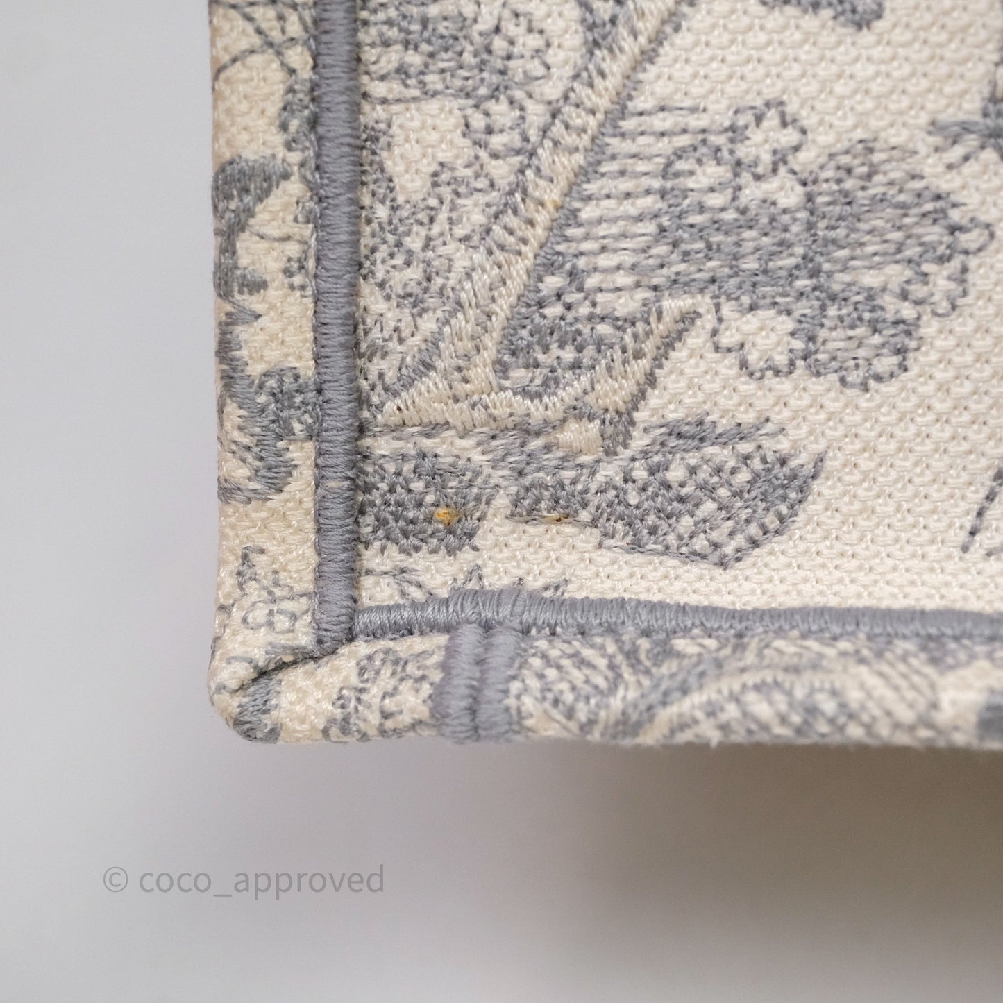 Christian Dior Medium (Old Small) Embroidered Toile De Jouy Light Grey Canvas Book Tote