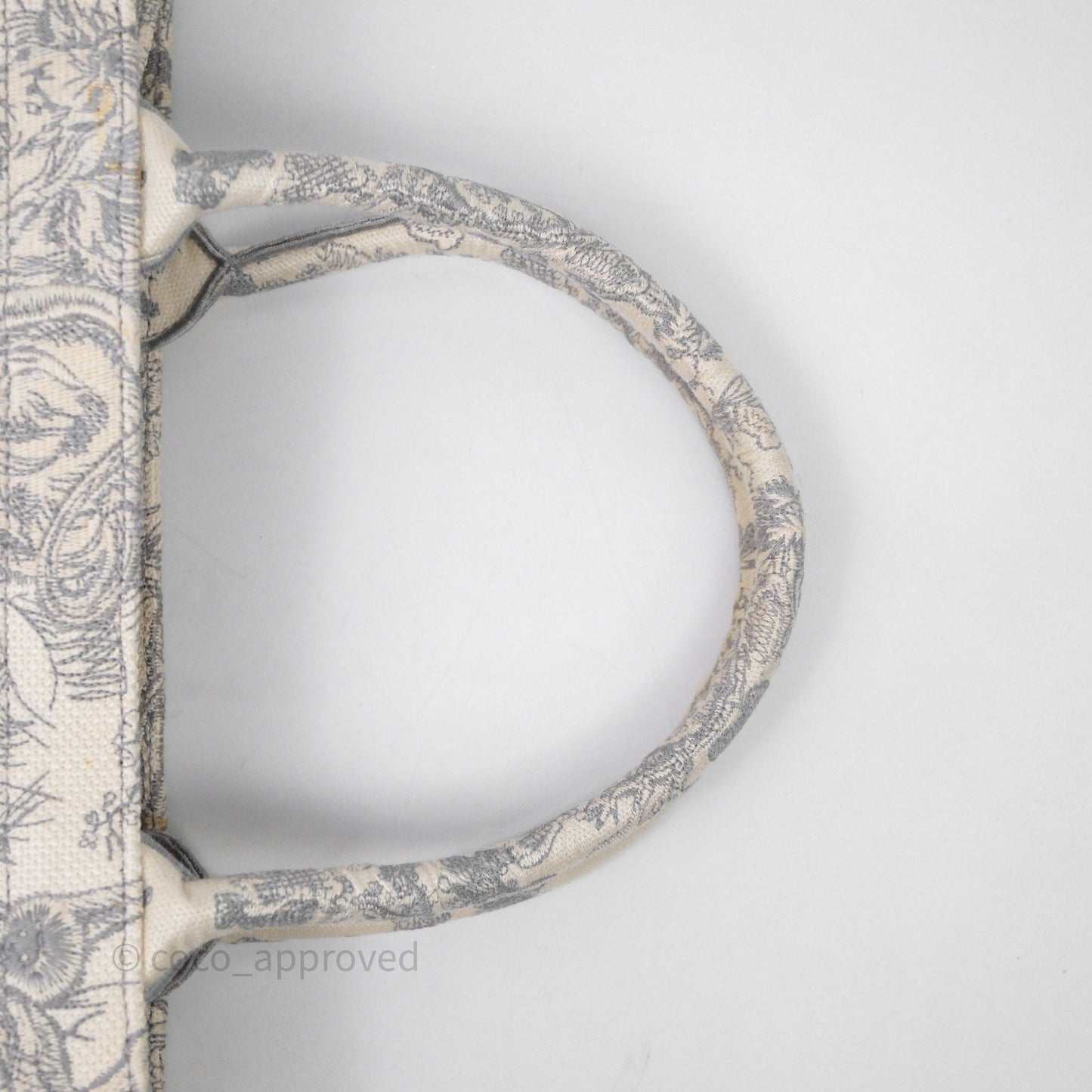 Christian Dior Medium (Old Small) Embroidered Toile De Jouy Light Grey Canvas Book Tote