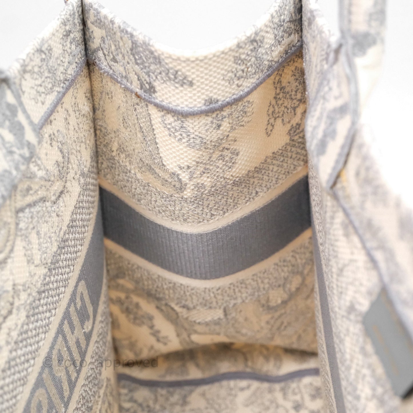 Christian Dior Medium (Old Small) Embroidered Toile De Jouy Light Grey Canvas Book Tote
