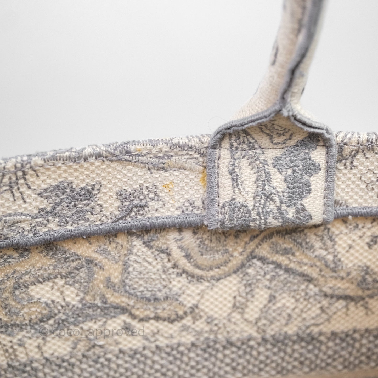 Christian Dior Medium (Old Small) Embroidered Toile De Jouy Light Grey Canvas Book Tote