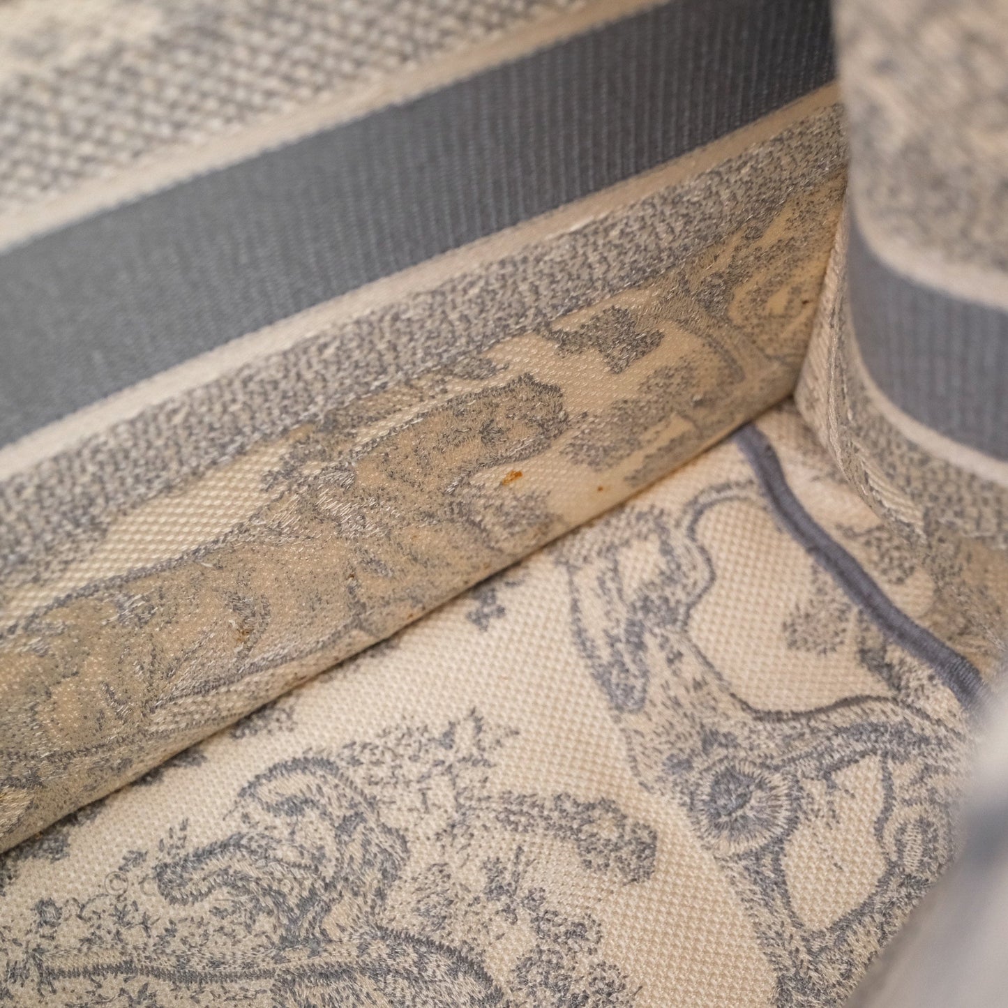 Christian Dior Medium (Old Small) Embroidered Toile De Jouy Light Grey Canvas Book Tote