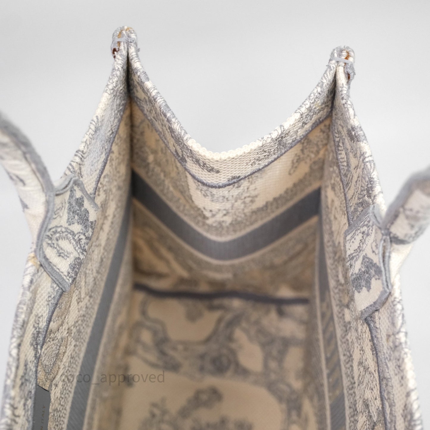 Christian Dior Medium (Old Small) Embroidered Toile De Jouy Light Grey Canvas Book Tote
